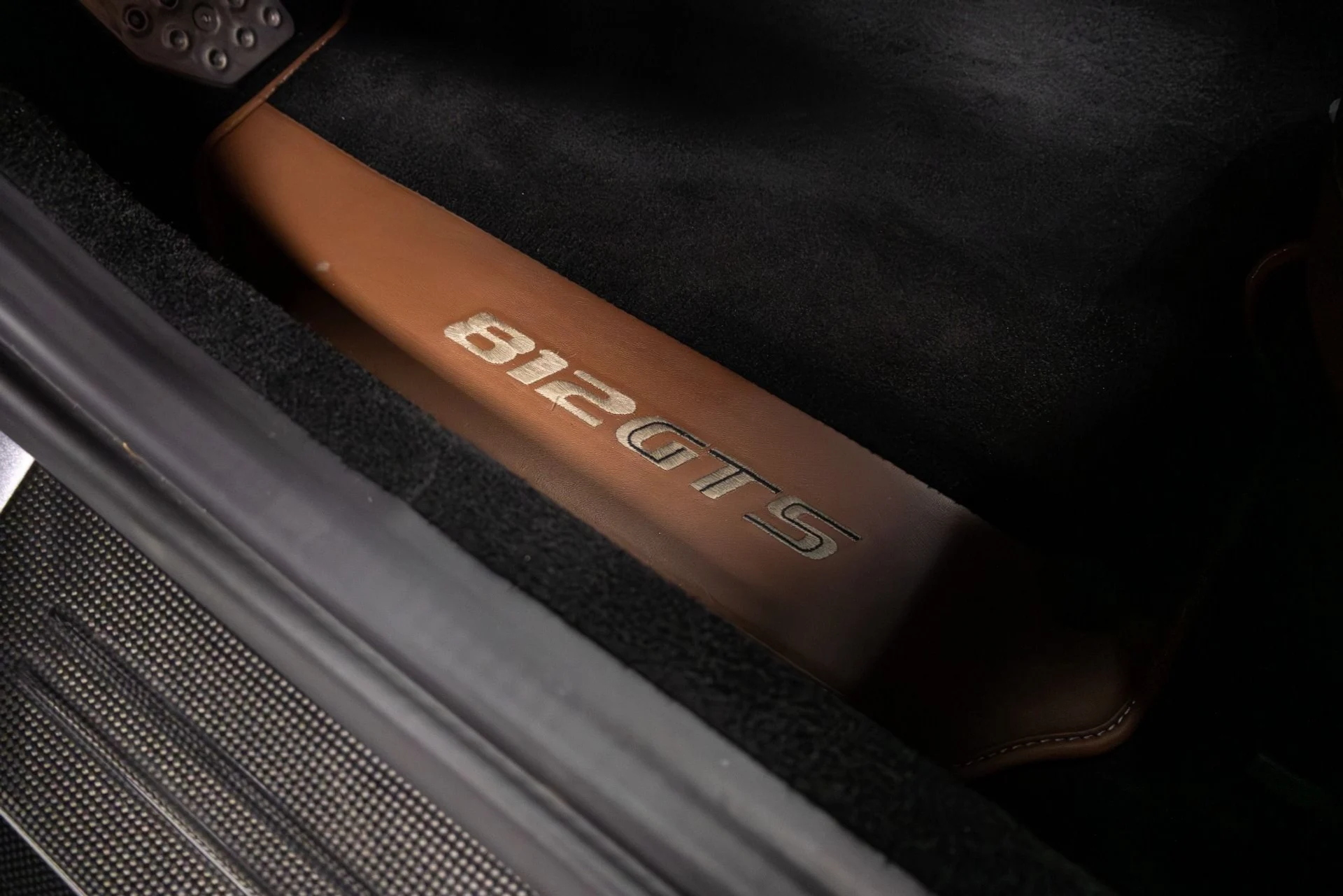 mph007_4291045970_Used_2021_Ferrari_812_GTS_Base_1766089511_ff90587aa6