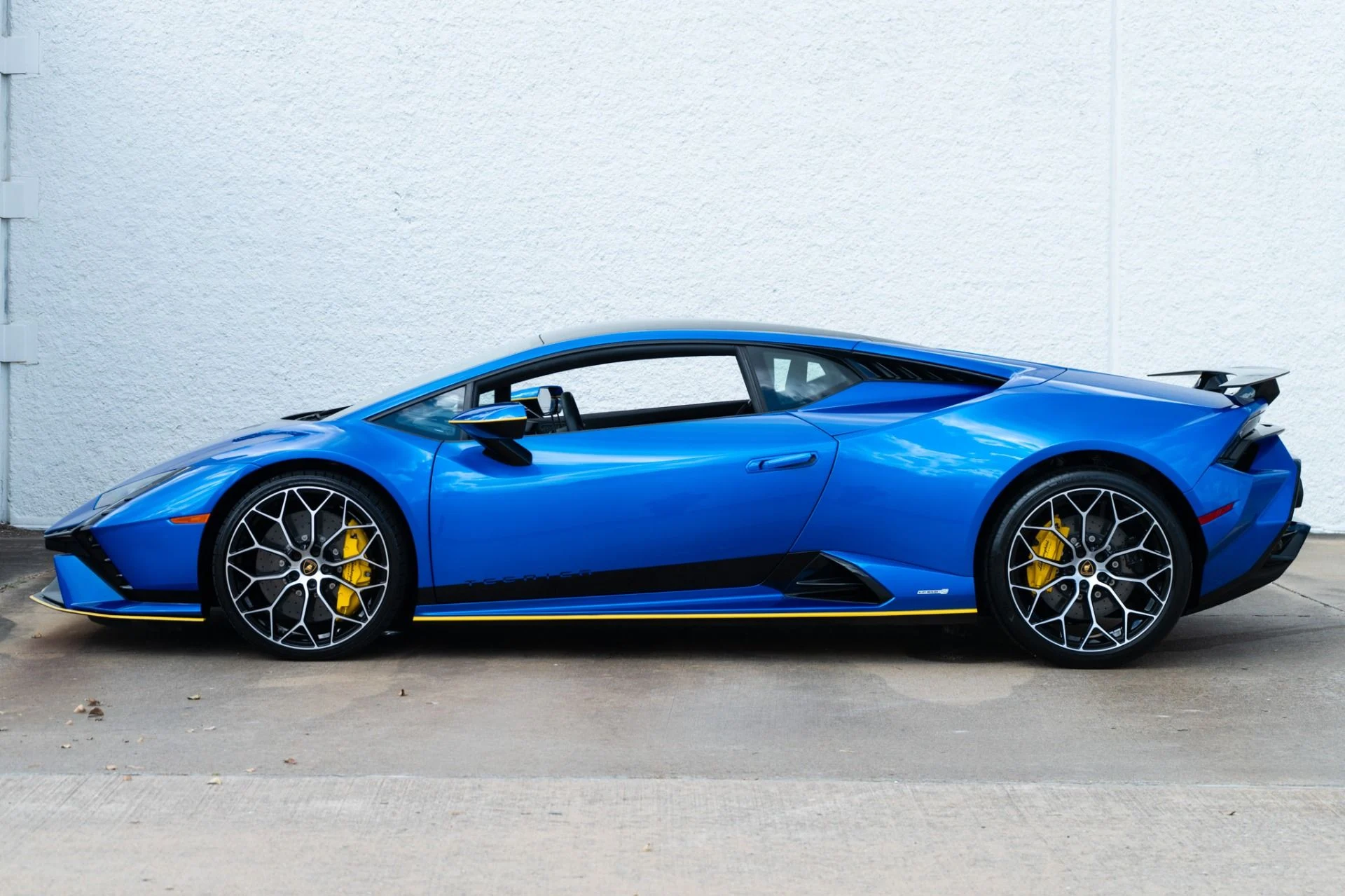 mph007_430660555_Used_2023_Lamborghini_Huracan_Tecnica_1790706861_e9febd5eea