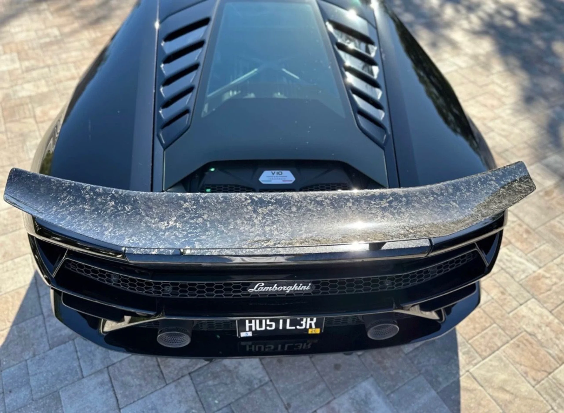 mph007_43144236_Used_2021_Lamborghini_Huracan_EVO_1764798641_52aba4fc33