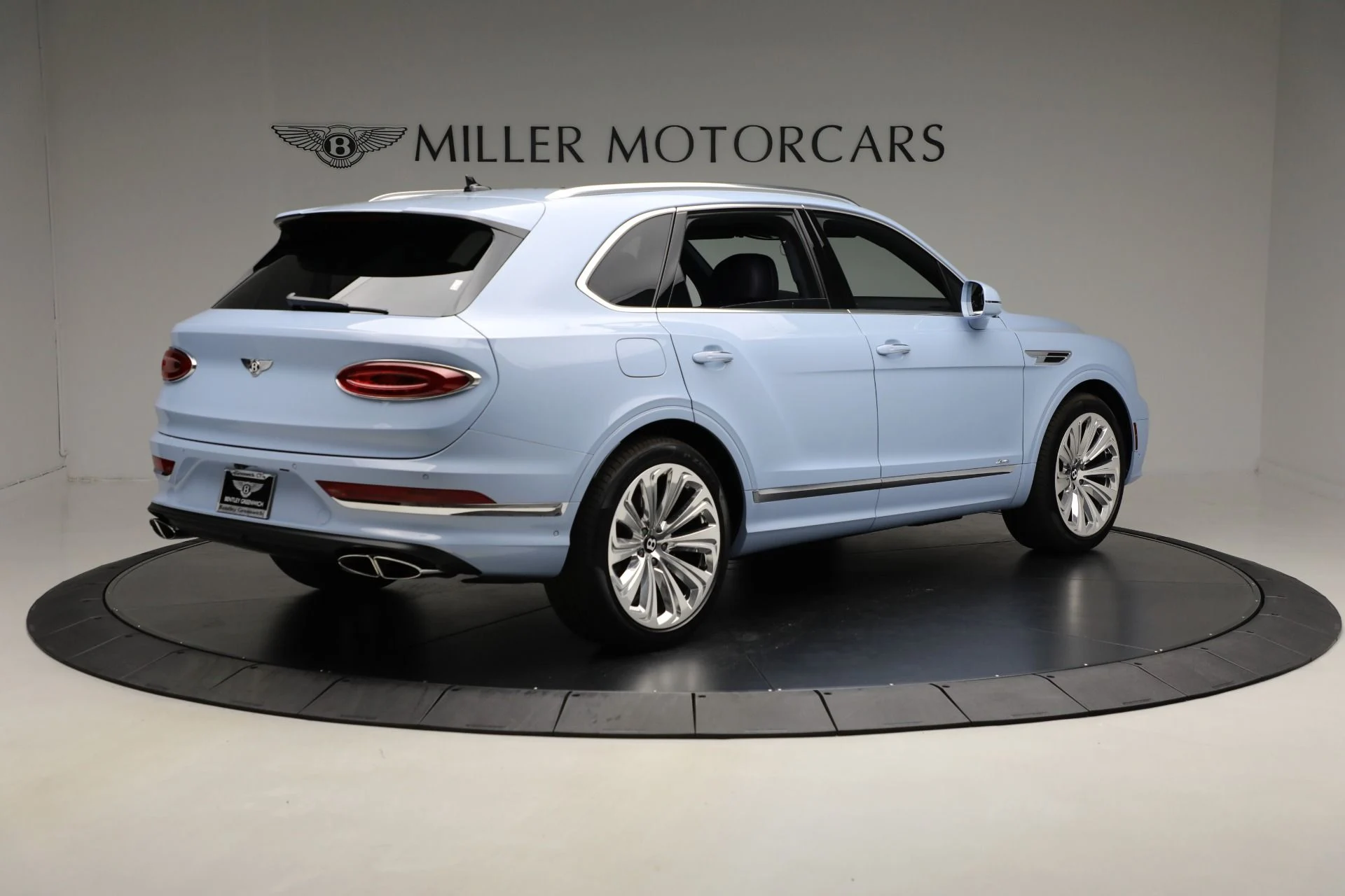 mph007_433878475_New_2025_Bentley_Bentayga_Azure_V8_ba078fd8bf