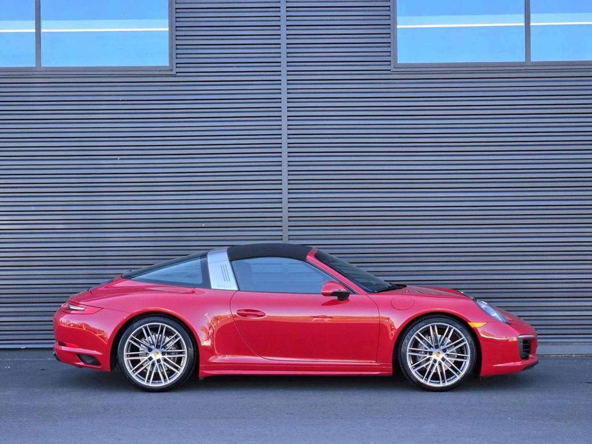 mph007_452506513_h_BCNA_9nh7keczlnyuly7_SA_Vo9c_de97e46307