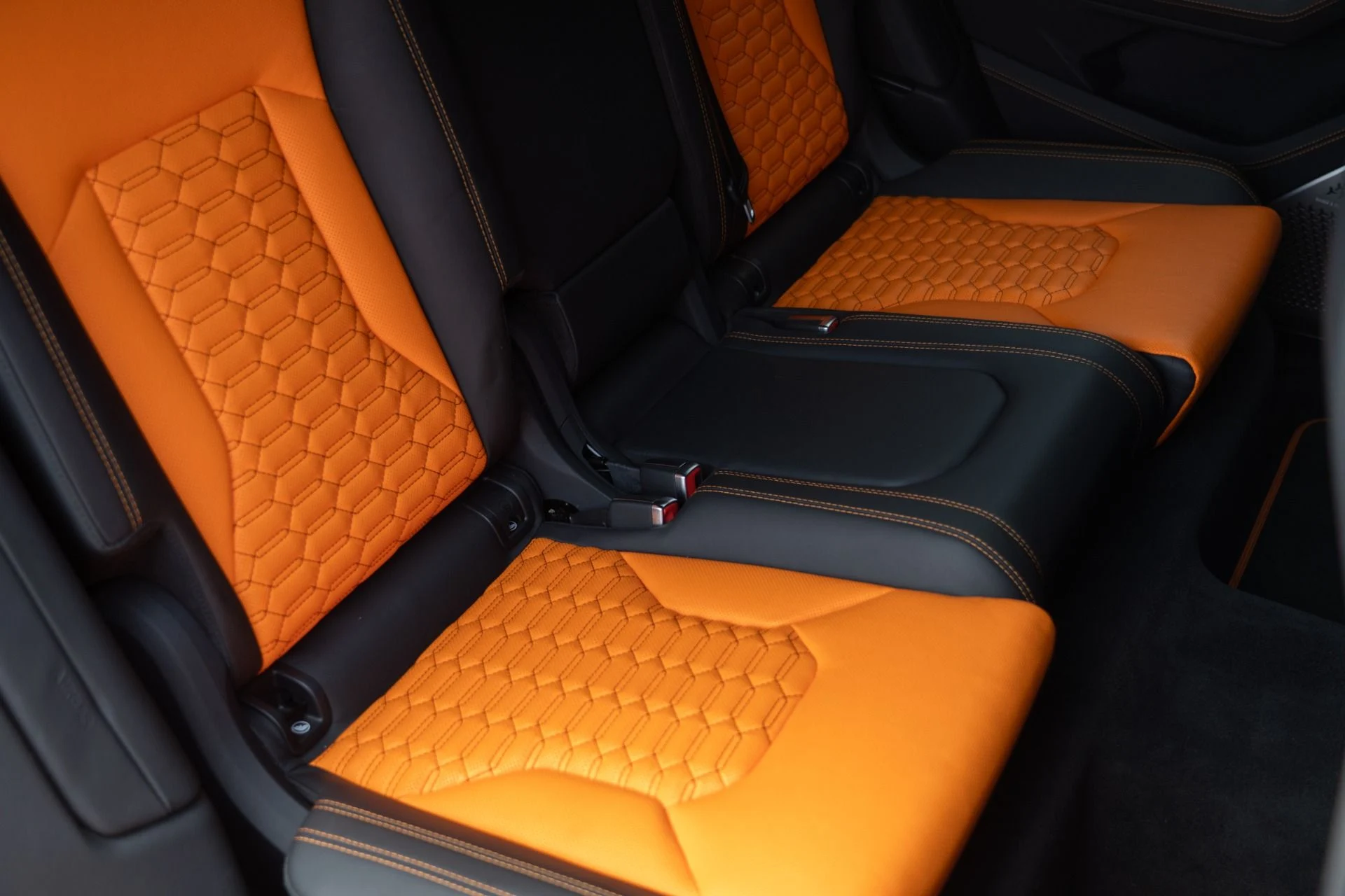 mph007_452525326_Used_2022_Lamborghini_Urus_1755127635_3c9fdc66cb