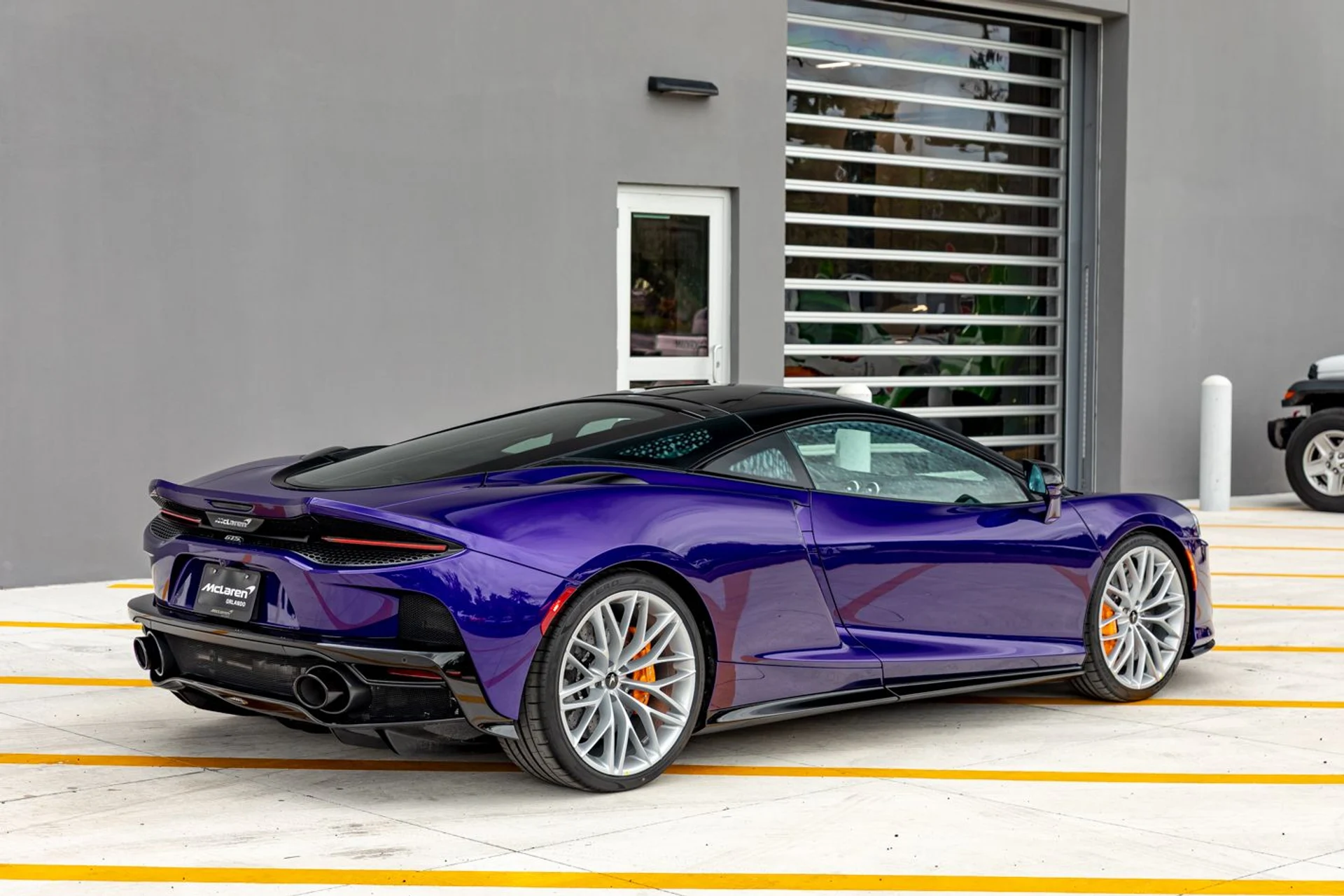 mph007_452527429_555_p8_l_62fdbf1bf5