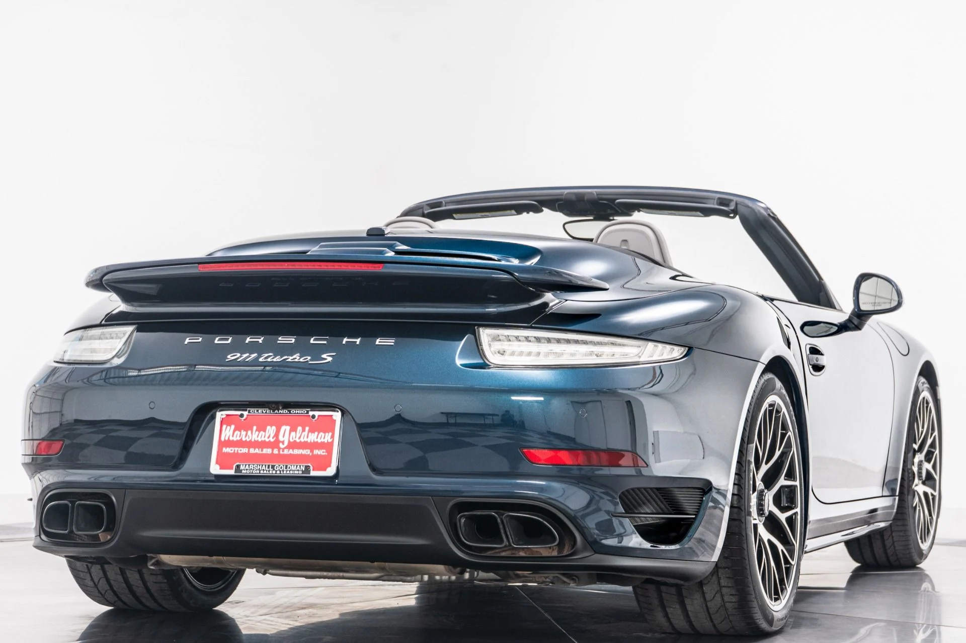 mph007_470051036_Used_2015_Porsche_911_Turbo_S_Cabriolet_1754336206_fa809091a2