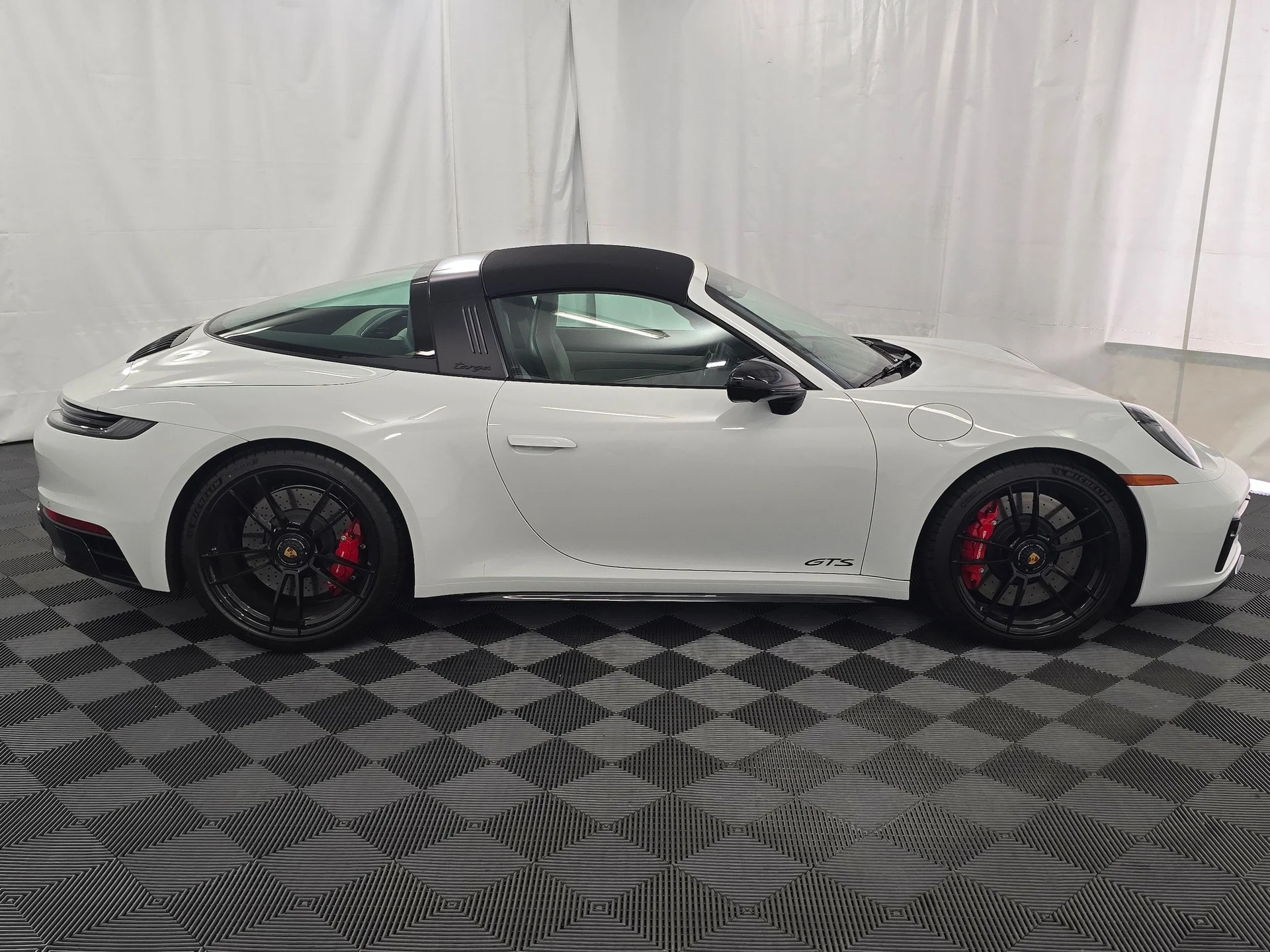 mph007_483376299_9a1236f3649d4506533f74b8eddbad0dx_126b71e48d