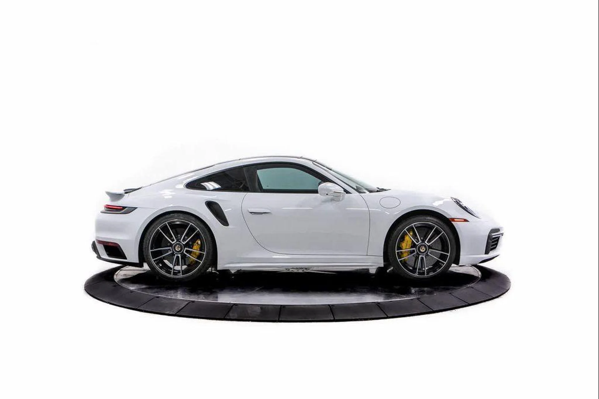 mph007_484911704_D0_Hk_SIM_Kv_Upy_O_Jm_Bd_L_Yf_R_C_d_Jk_958fdcfbde