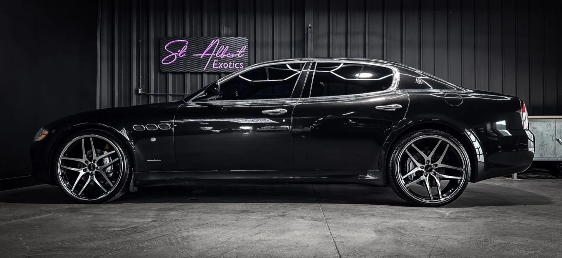 mph007_489996727_36879351_09114_2011_maserati_quattroporte_006_351b0fafb1