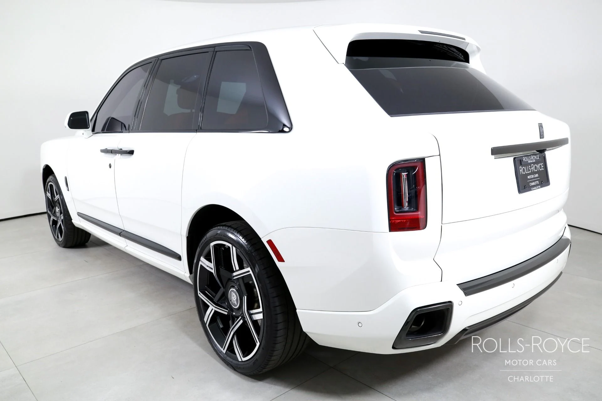 mph007_490269324_Used_2025_Rolls_Royce_Black_Badge_Cullinan_1773240661_63f6055885