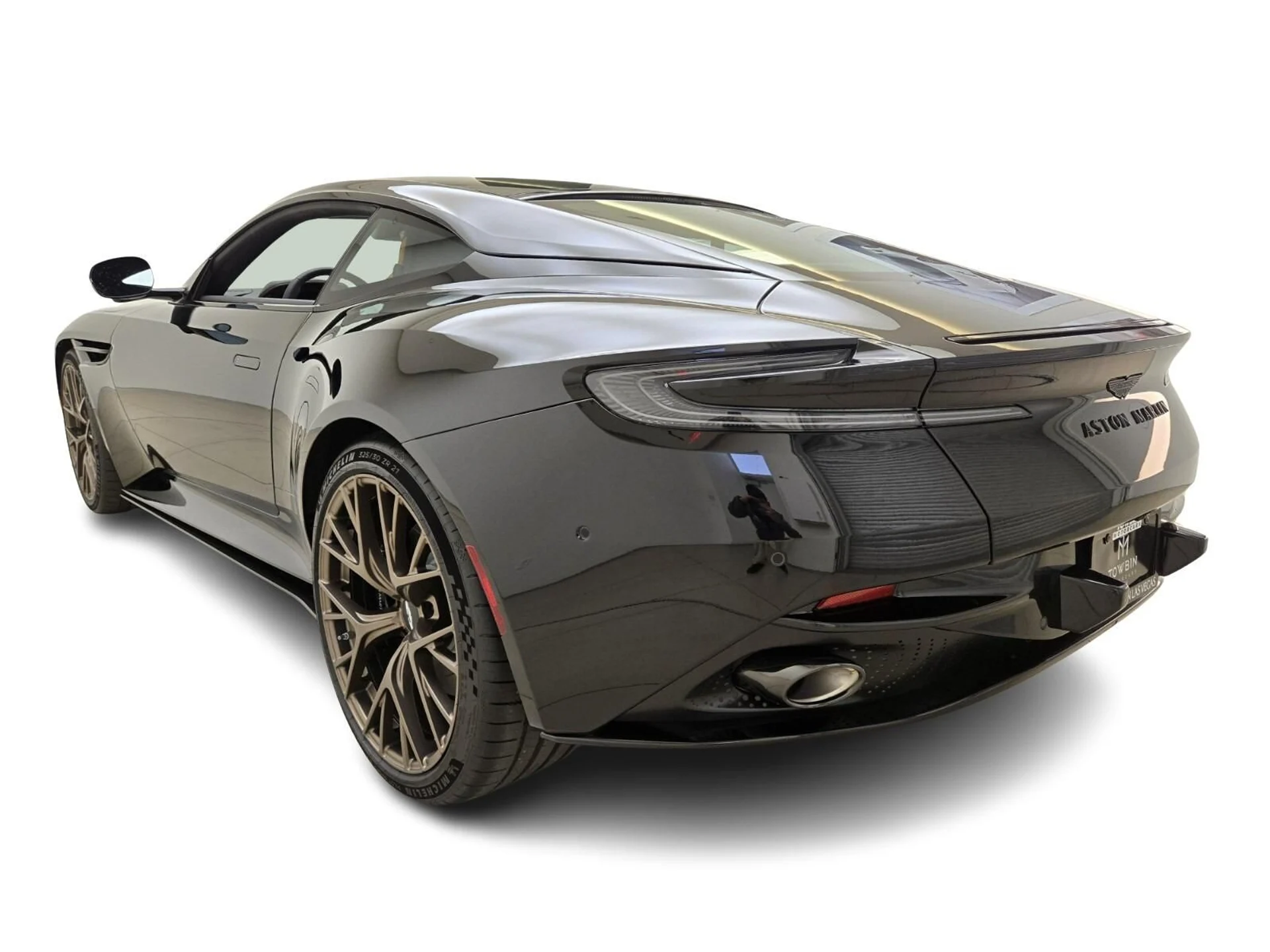 mph007_49188902_New_2026_Aston_Martin_DB_12_1769062381_63ca83881f