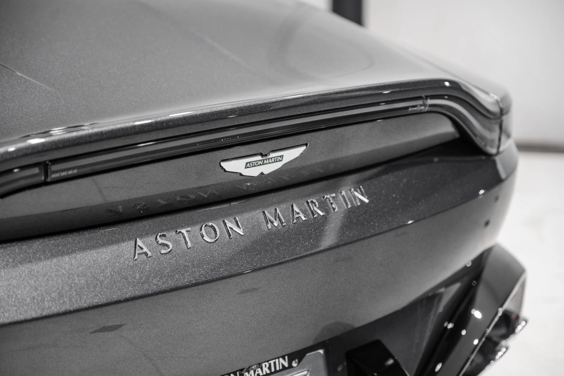 mph007_492662057_New_2026_Aston_Martin_Vantage_Roadster_1785470681_d785dc0fe0