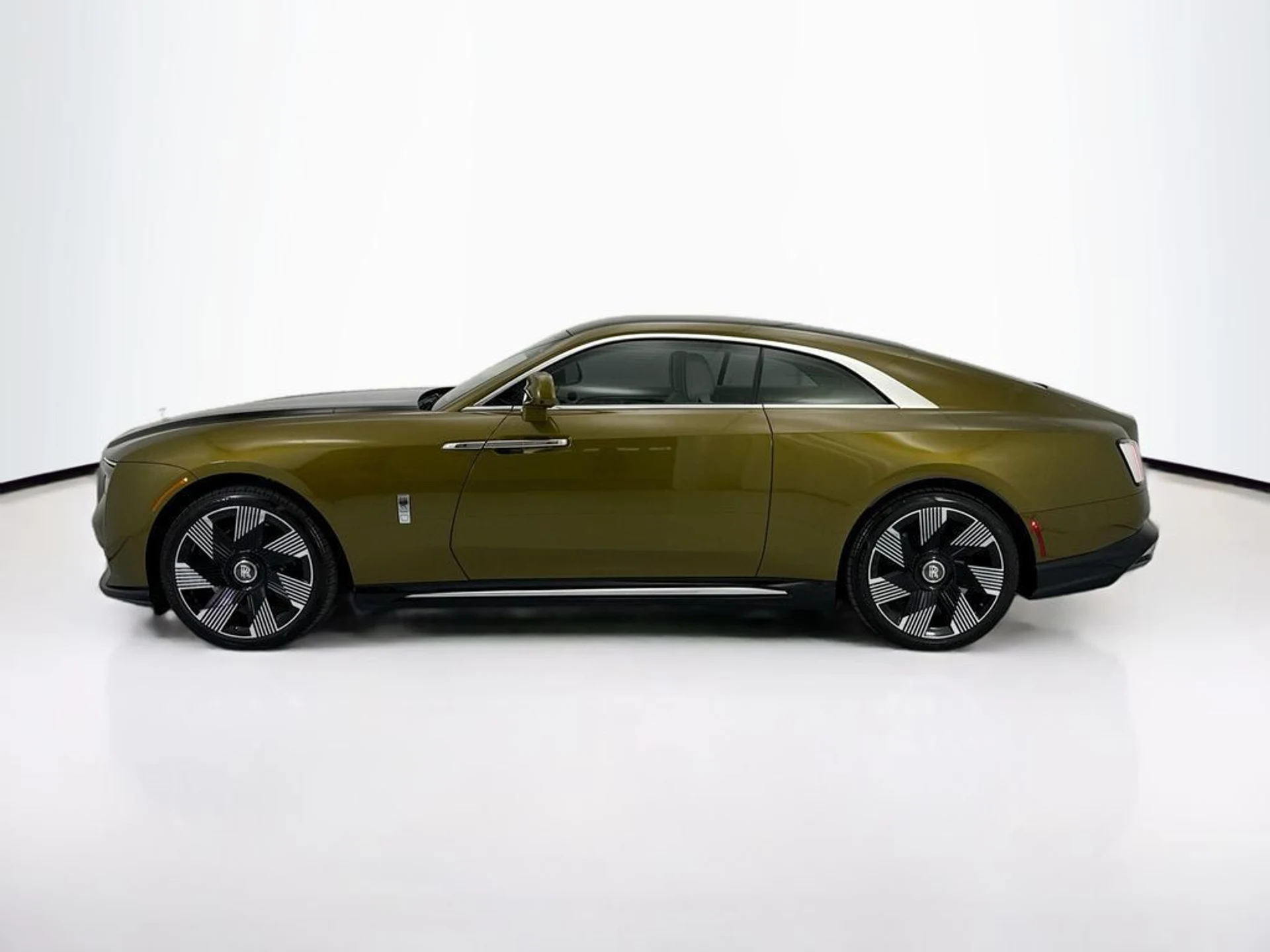 mph007_502694088_used_2026_rolls_royce_spectre_coupe_8119_23019329_8_1024_90c21302a3