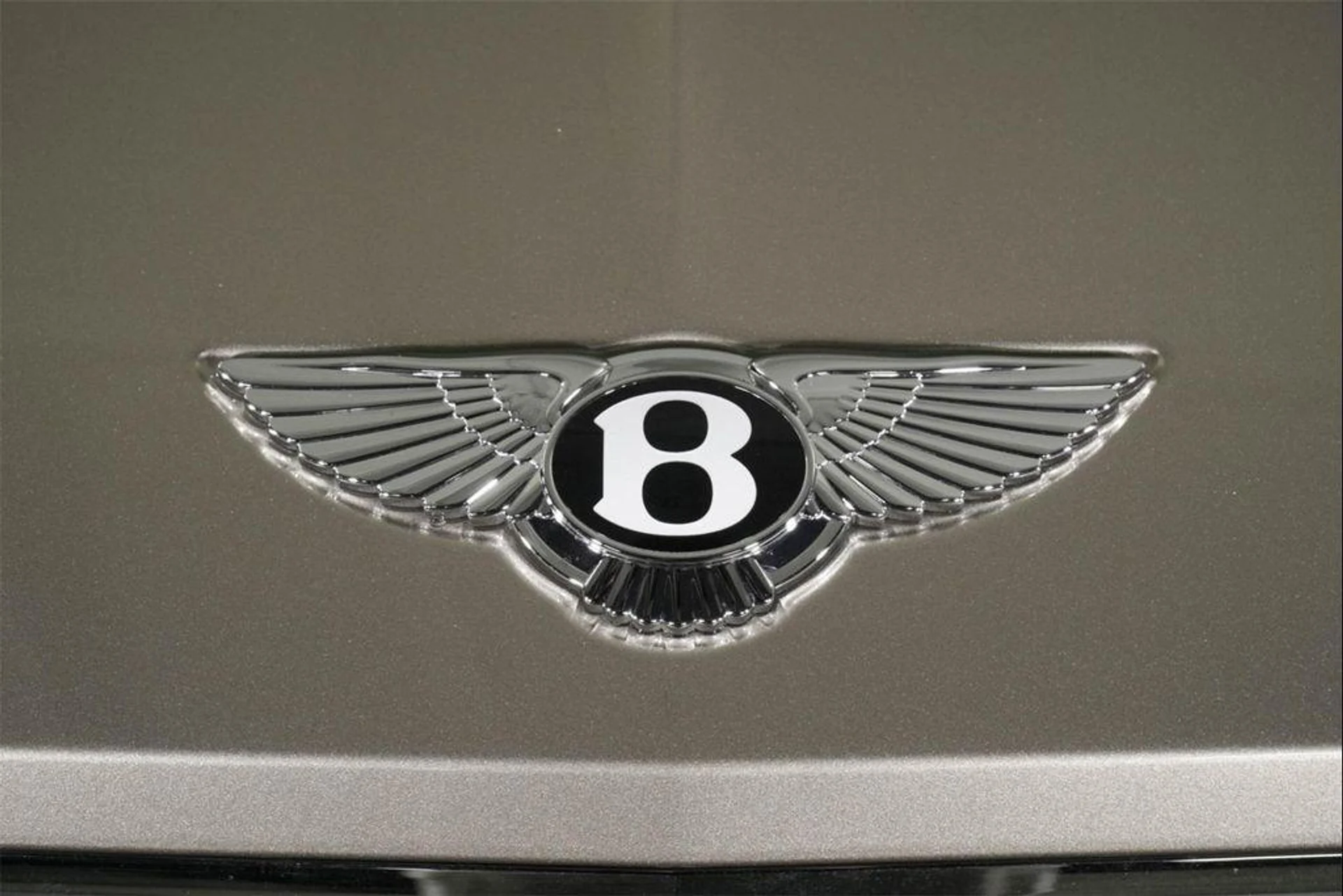 mph007_504102970_h8_Ys_K8f_vevo_32n_DY_Rkt2_Cu7_Y_d394b0af3e