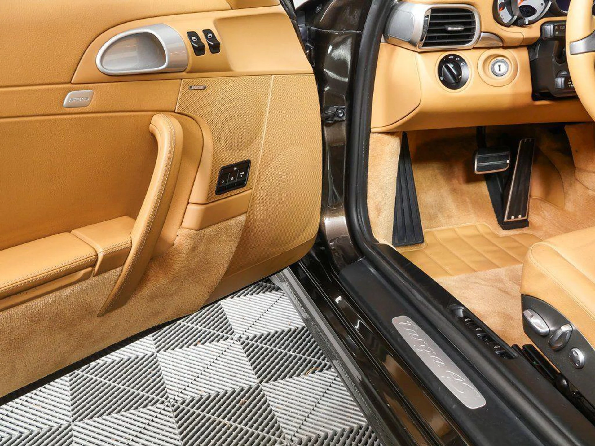 mph007_506959592_Jz_Bh_Nq8_J_Zn5_LDU_Ckw2_Myt_R5_Q2_Gg_83f39af062