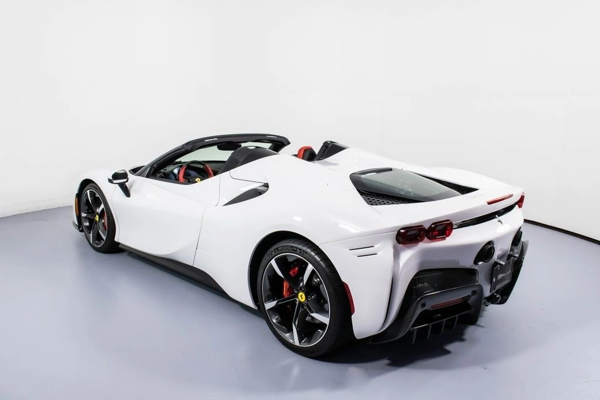 mph007_513932473_b6aab14f094d5e5d9e5aa3e2b389e058x_fb020c8096