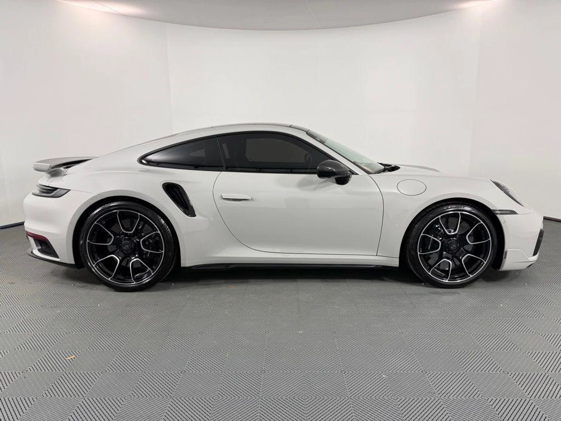 mph007_516086426_c_F_Pe_XP_02_XOGCJ_5_UB_5_W9n_PJ_Er_Z48_3b6817acce