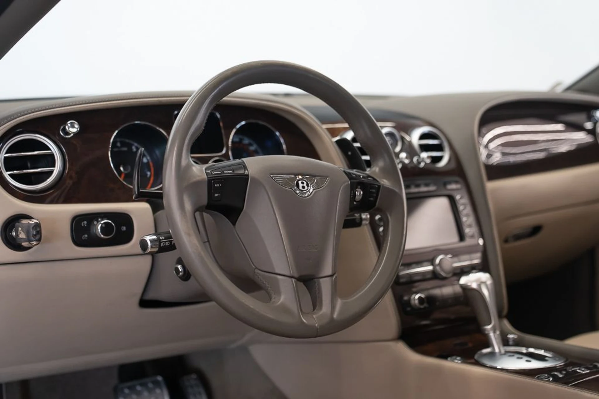 mph007_524550233_bentley_continental_gt_2008_jpg_v_1773863537_242c69dc7a