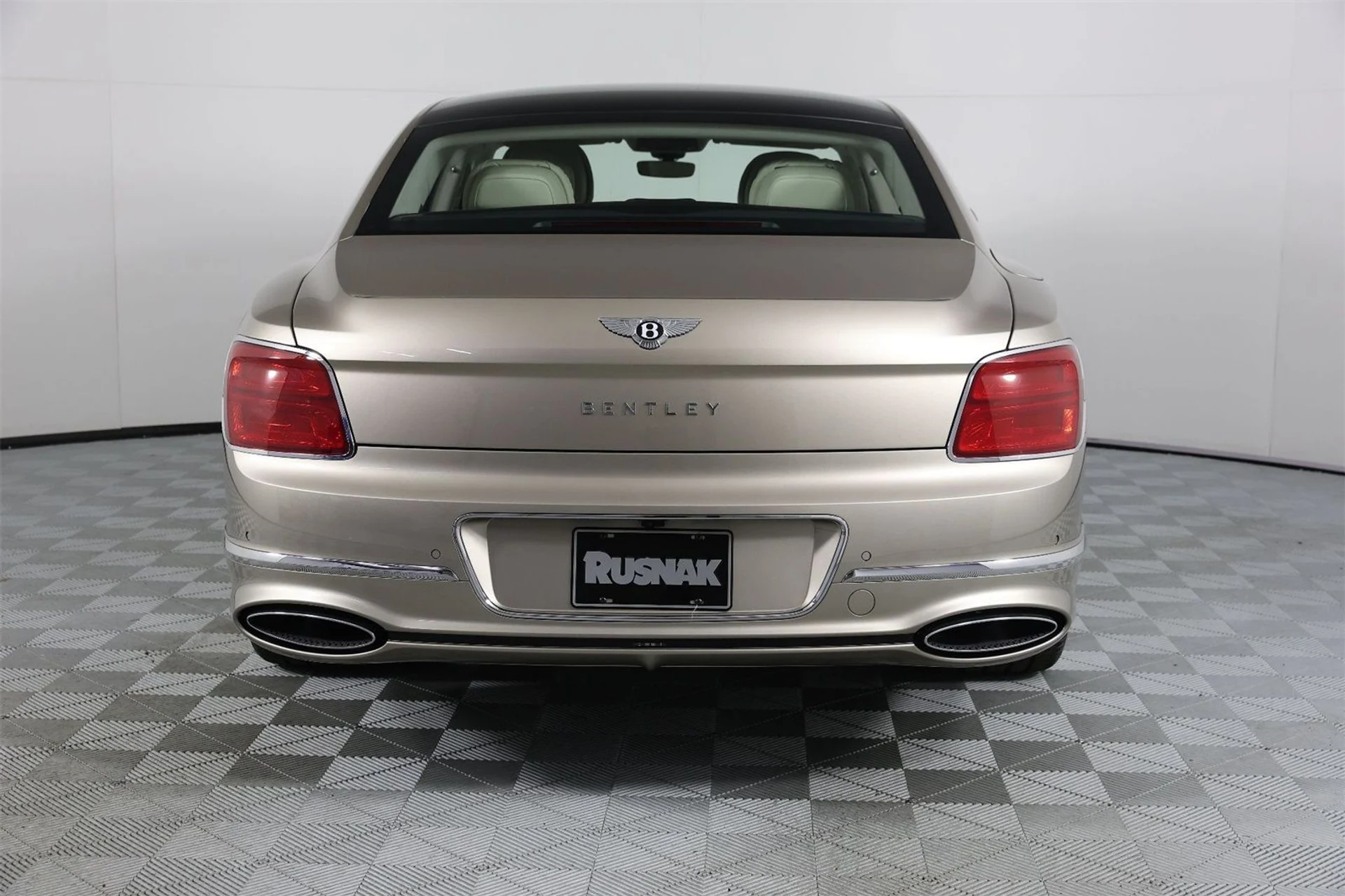 mph007_536040899_a9653b80ebaa6ba4da88ec0ffa4d2fcb_51b2d58925