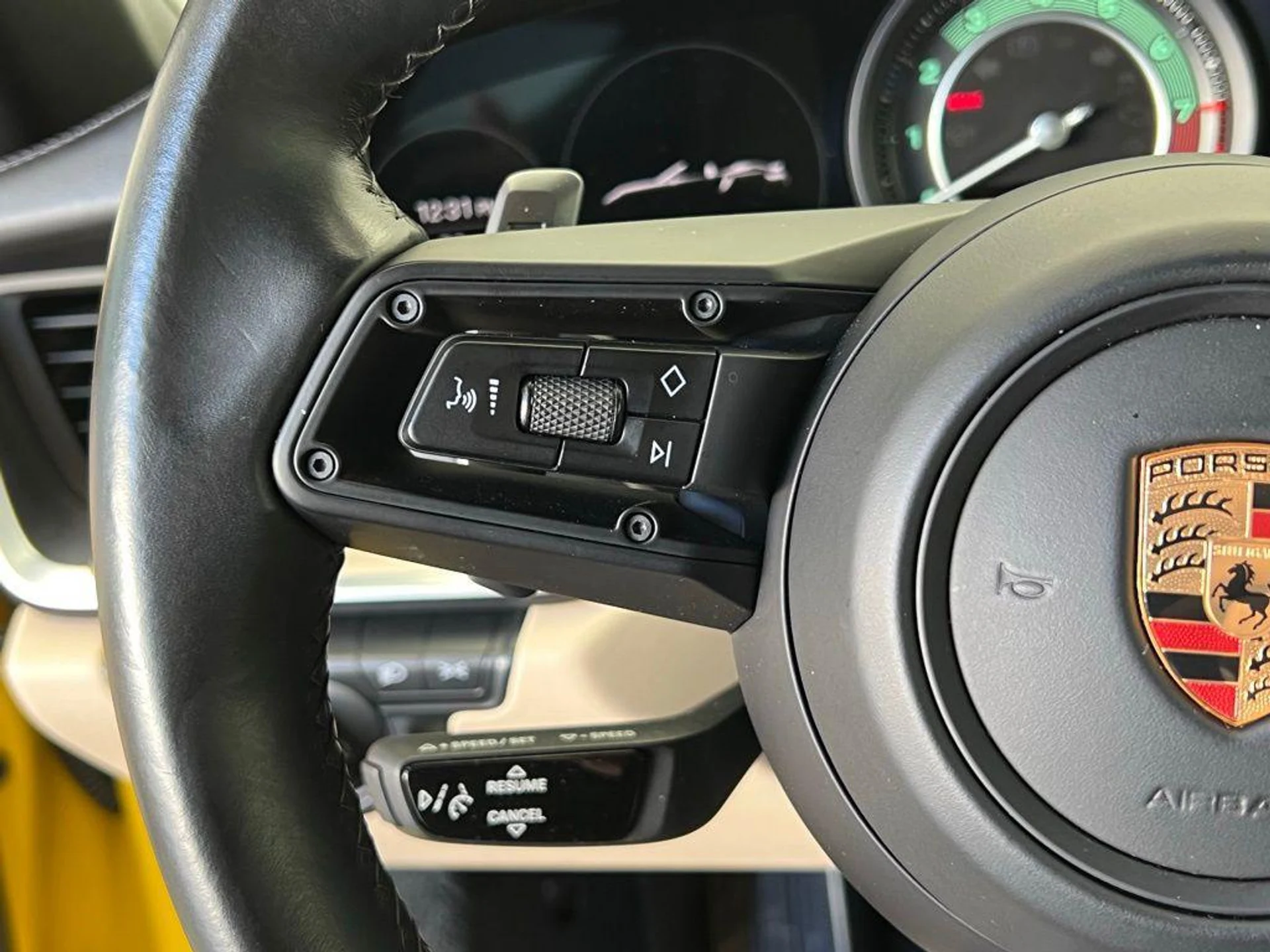 mph007_540020594_N_Nc2_J7_Jlsb_X_Lnk_N2_A_Flmts_Sc0h_I_31532ee96c