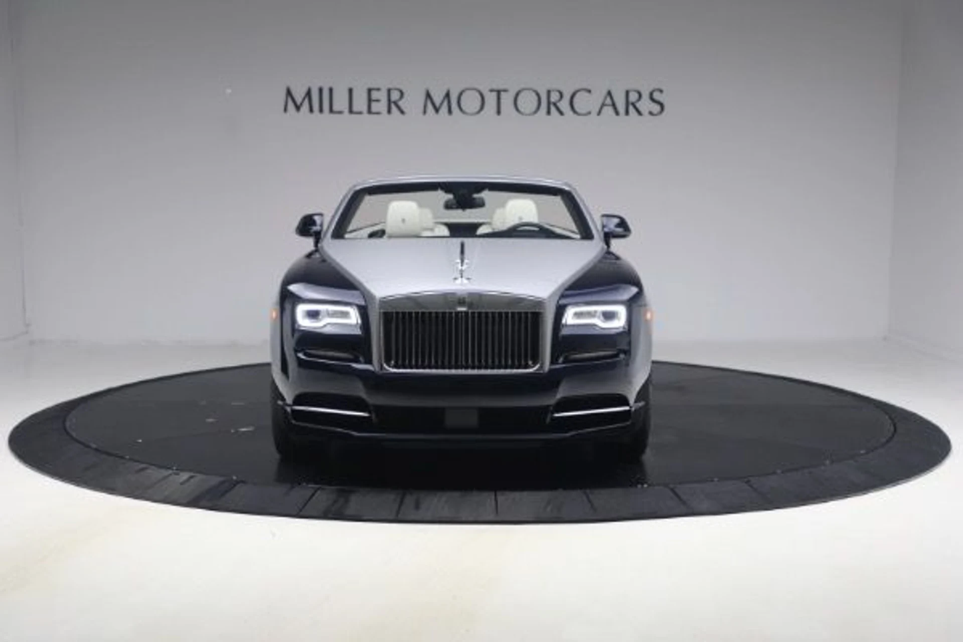 mph007_55283102_Used_2017_Rolls_Royce_Dawn_3332cdd6fa