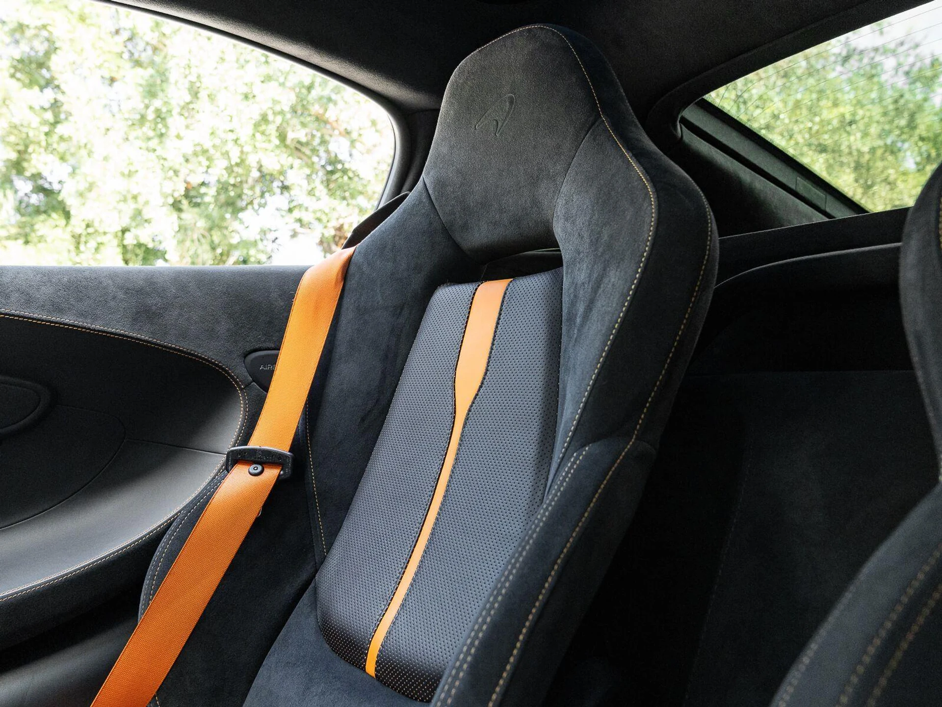 mph007_553981908_Used_2019_Mc_Laren_570_GT_Coupe_1785532137_393e70959e