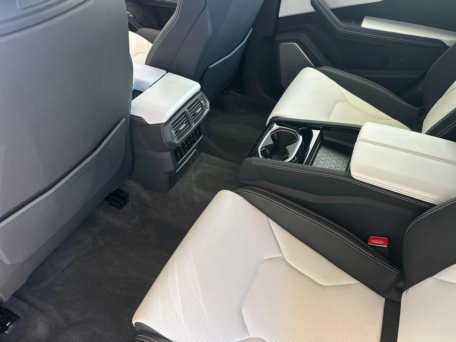 mph007_556063763_Used_2020_Lamborghini_Urus_1775203721_fe1b3112e1