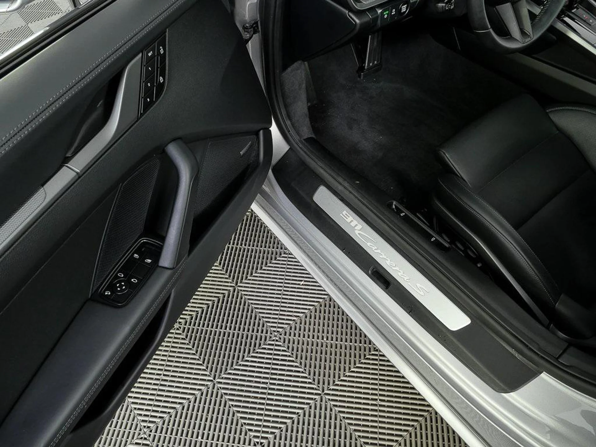 mph007_55711444_vq_V_Zhbq4ea_Qb_QM_5e8_Pz_RB_Gwj_Ys_e8342d6b32