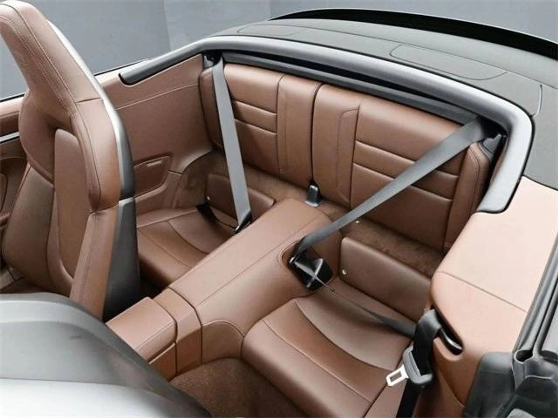 mph007_557944176_91c7fd965f23dd4ee888676b49c869aax_da87dfeca9