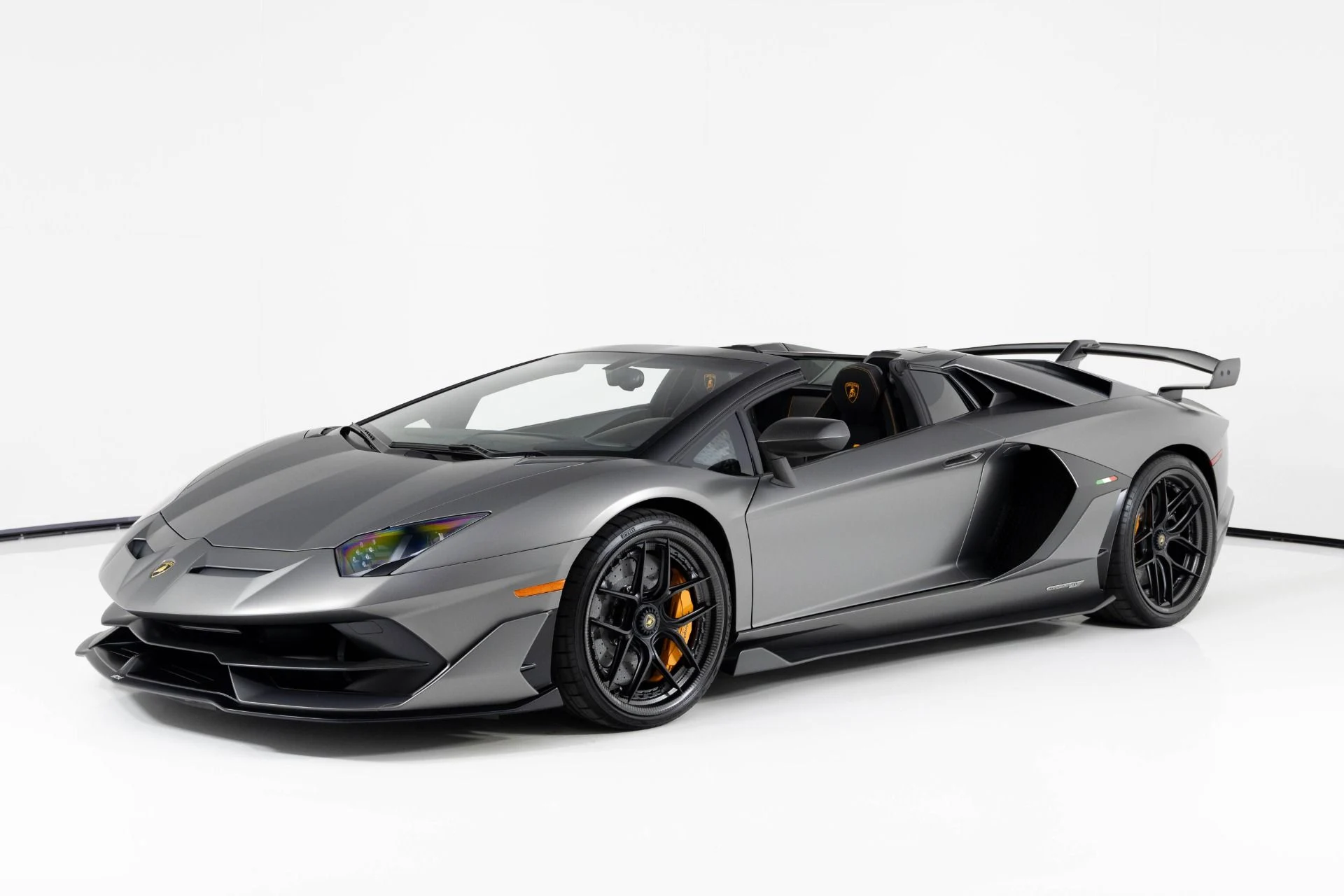 mph007_565236215_Used_2020_Lamborghini_Aventador_SVJ_1768952736_d5de9d8626
