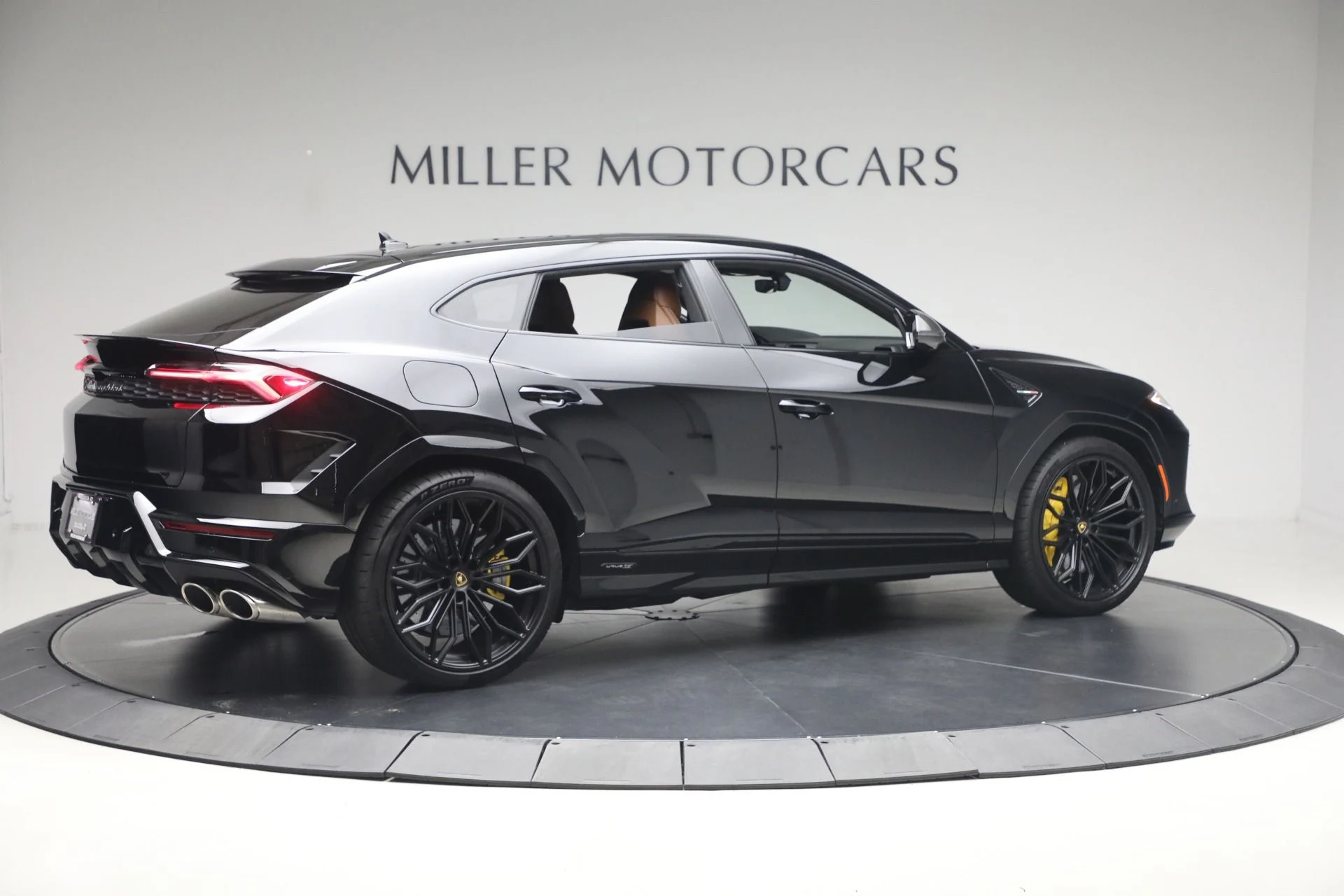 mph007_565720358_Used_2025_Lamborghini_Urus_SE_1779826713_c9639fa440