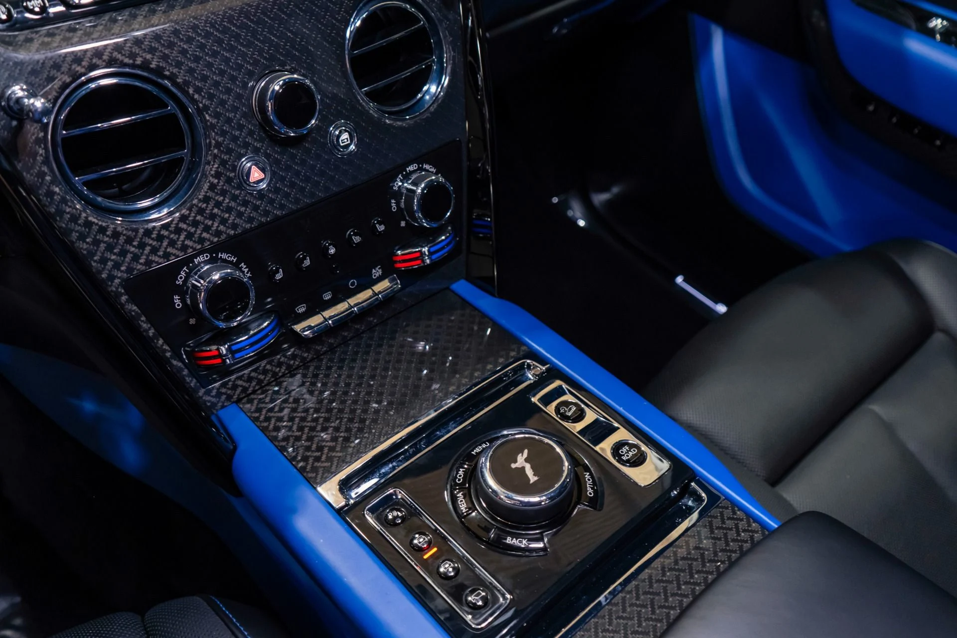 mph007_570184809_Used_2021_Rolls_Royce_Black_Badge_Cullinan_Black_Badge_Provenance_2027_1771275656_b00196e959