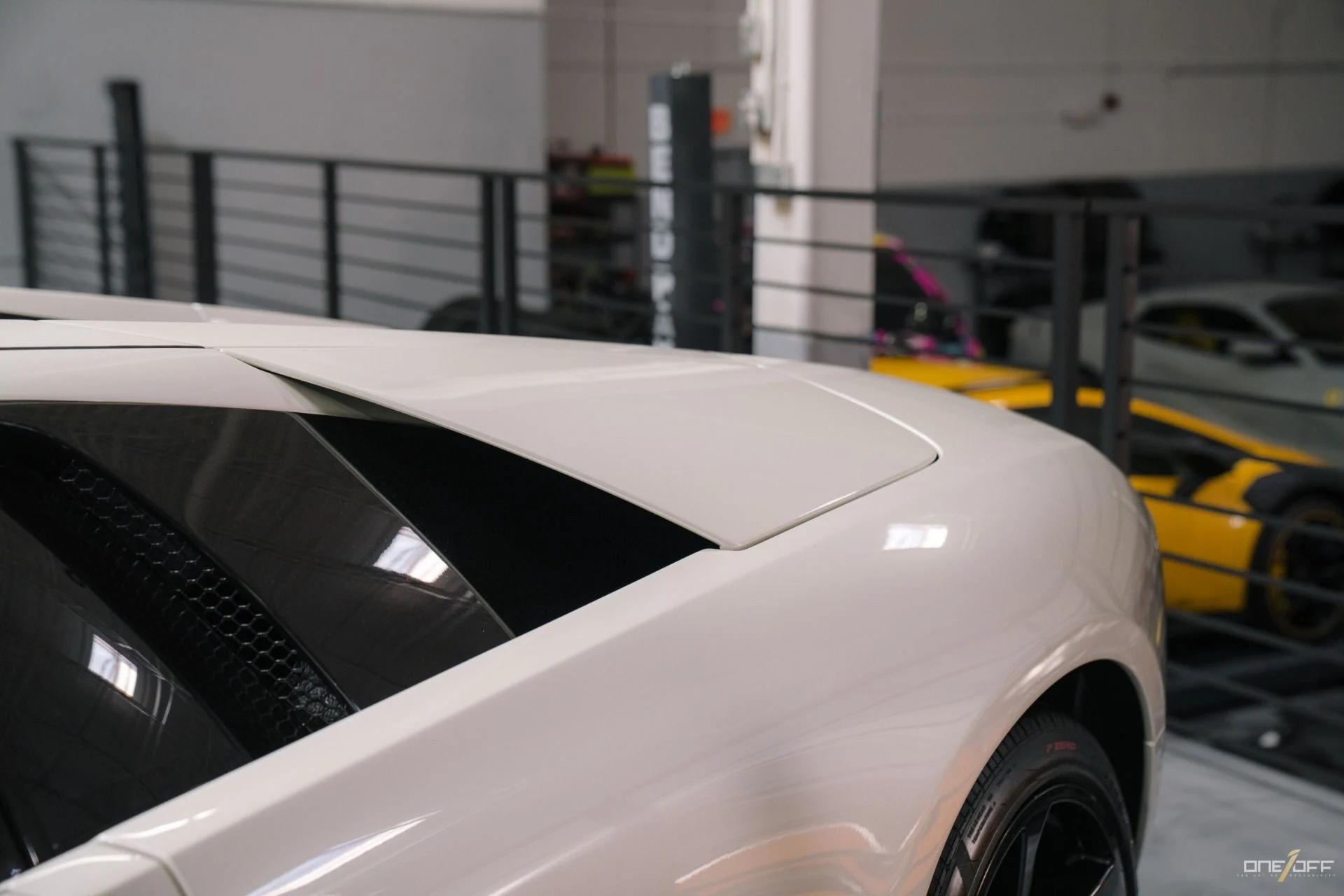 mph007_573845090_Used_2009_Lamborghini_Murcielago_LP_640_in_Balloon_White_with_near_Delivery_Miles_1746472919_be0e3dd719