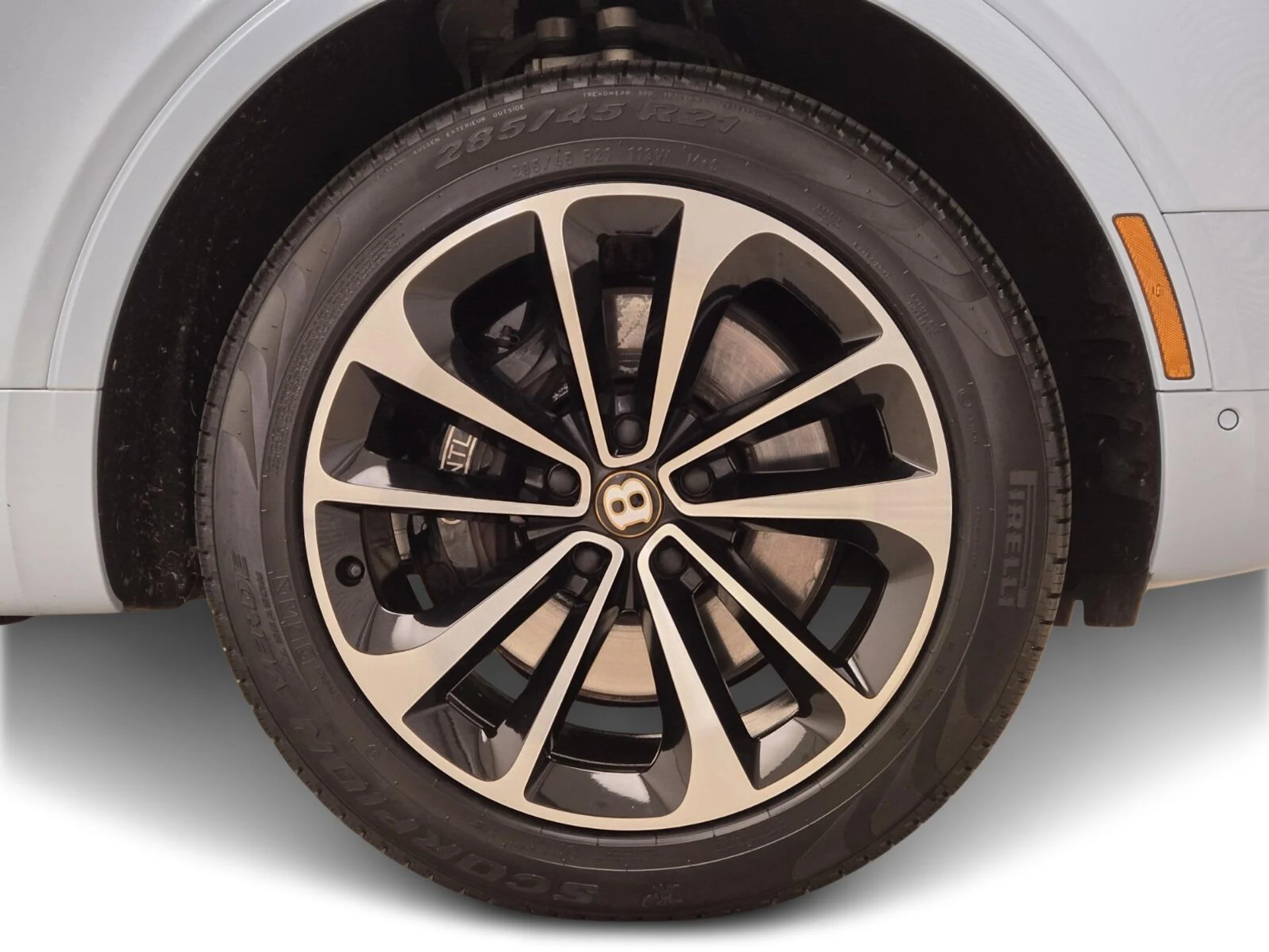 mph007_585097061_Used_2020_Bentley_Bentayga_V8_1754377257_b2a582ae9c