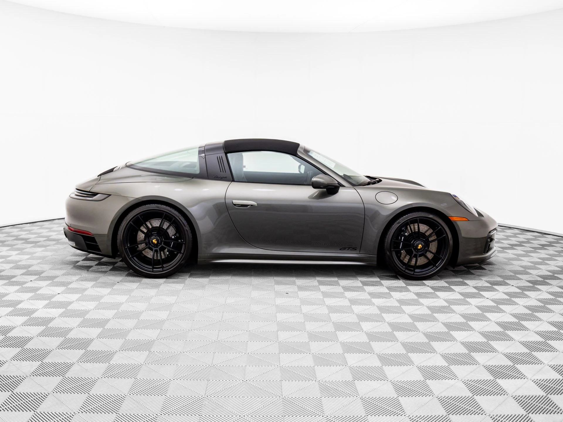 mph007_585801308_02d37212cc1165917bc1c04a7bd0b113x_83b5e752d7