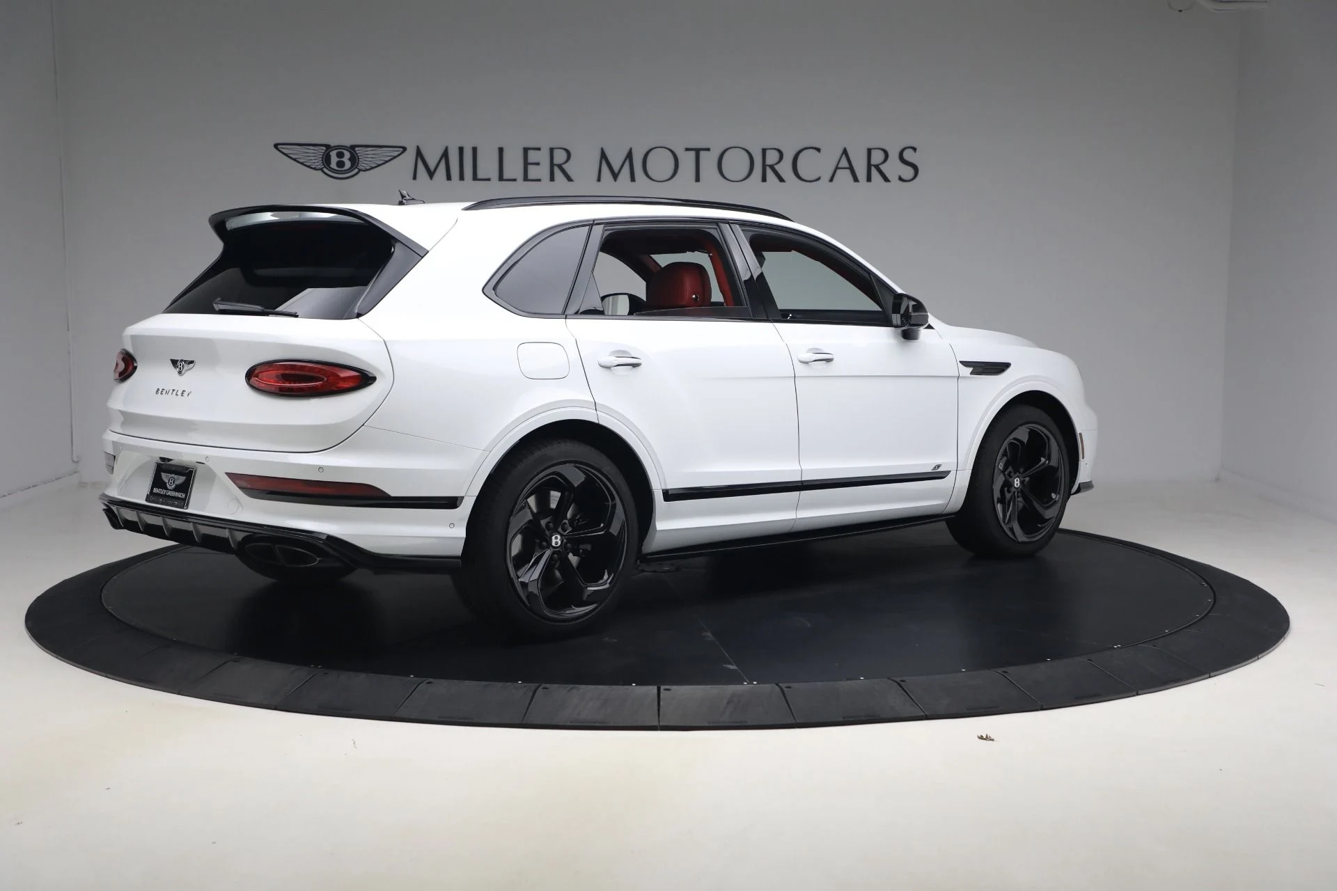 mph007_586152532_Used_2023_Bentley_Bentayga_S_V8_1775660746_2bea23de38