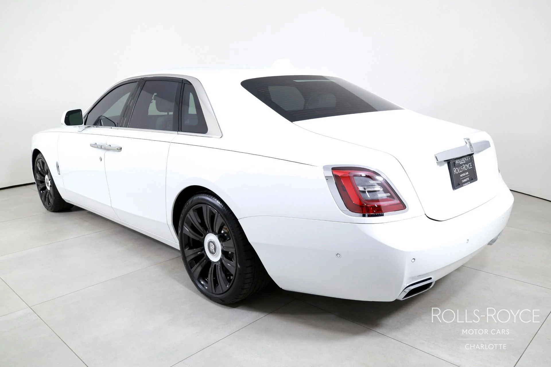 mph007_586341921_Used_2021_Rolls_Royce_Ghost_1787242896_5659734460