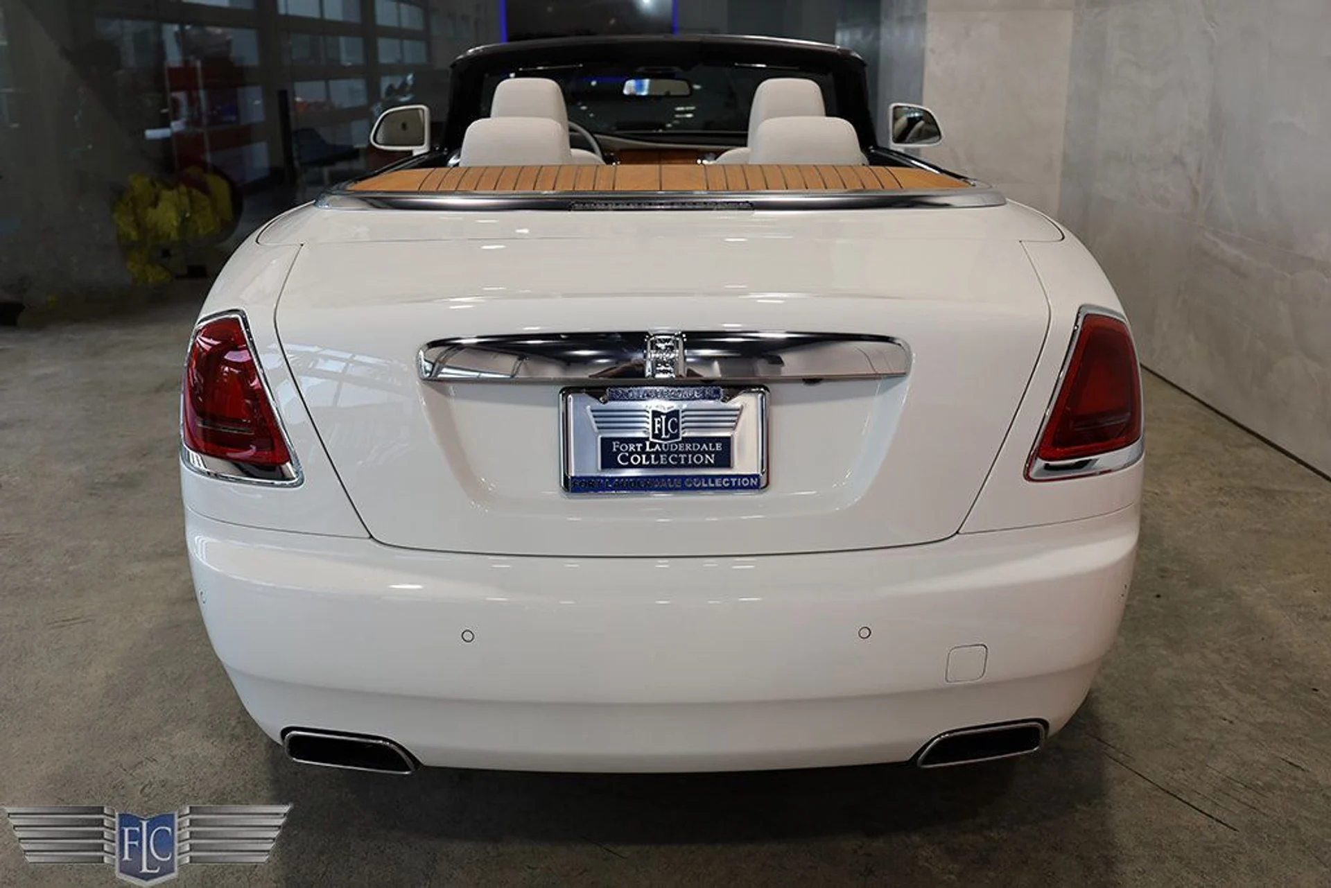 mph007_587256211_used_2017_rolls_royce_dawn_convertible_9689_23039198_8_1024_294ab0303b