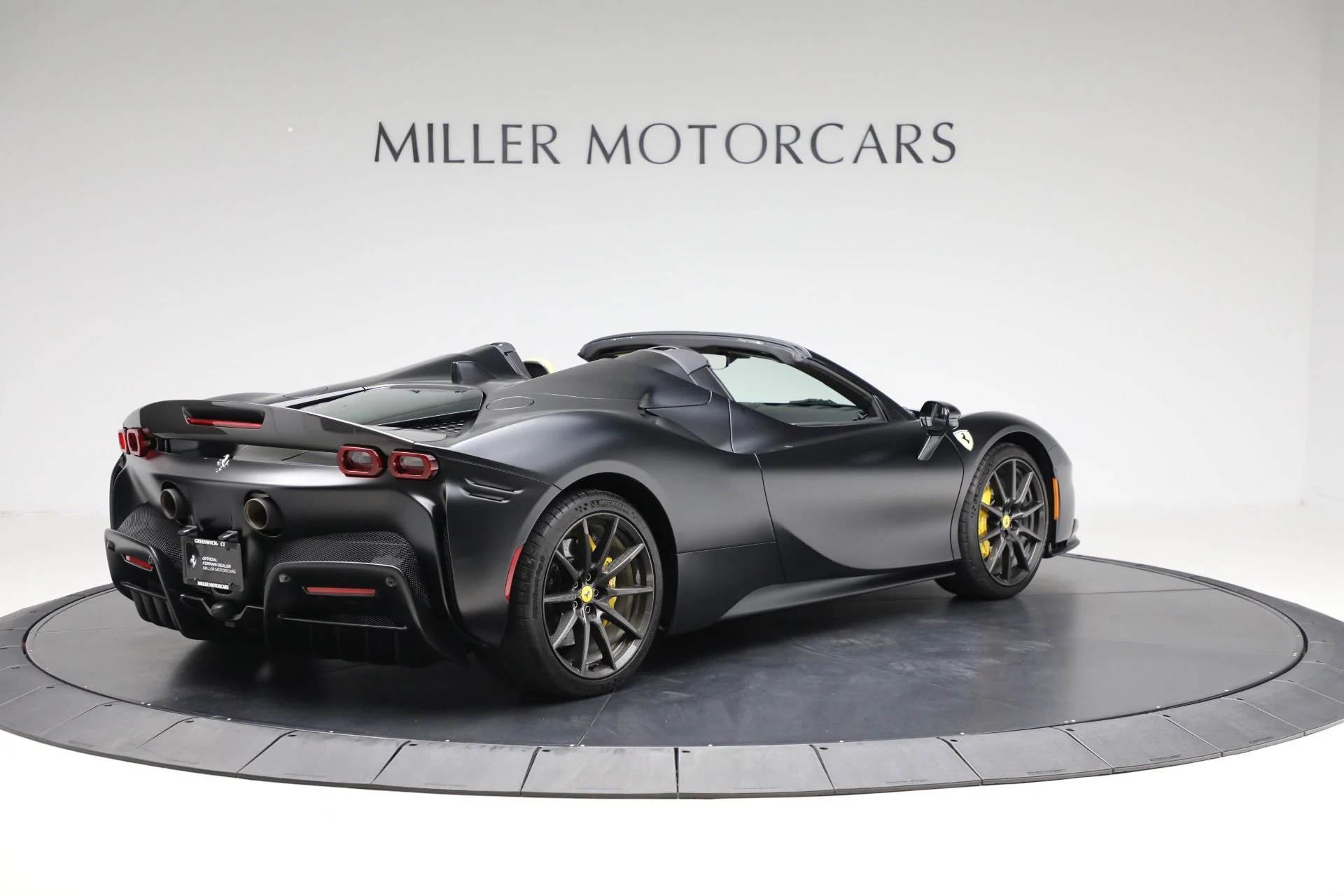 mph007_588711016_Used_2022_Ferrari_SF_90_Spider_04d1439cf2