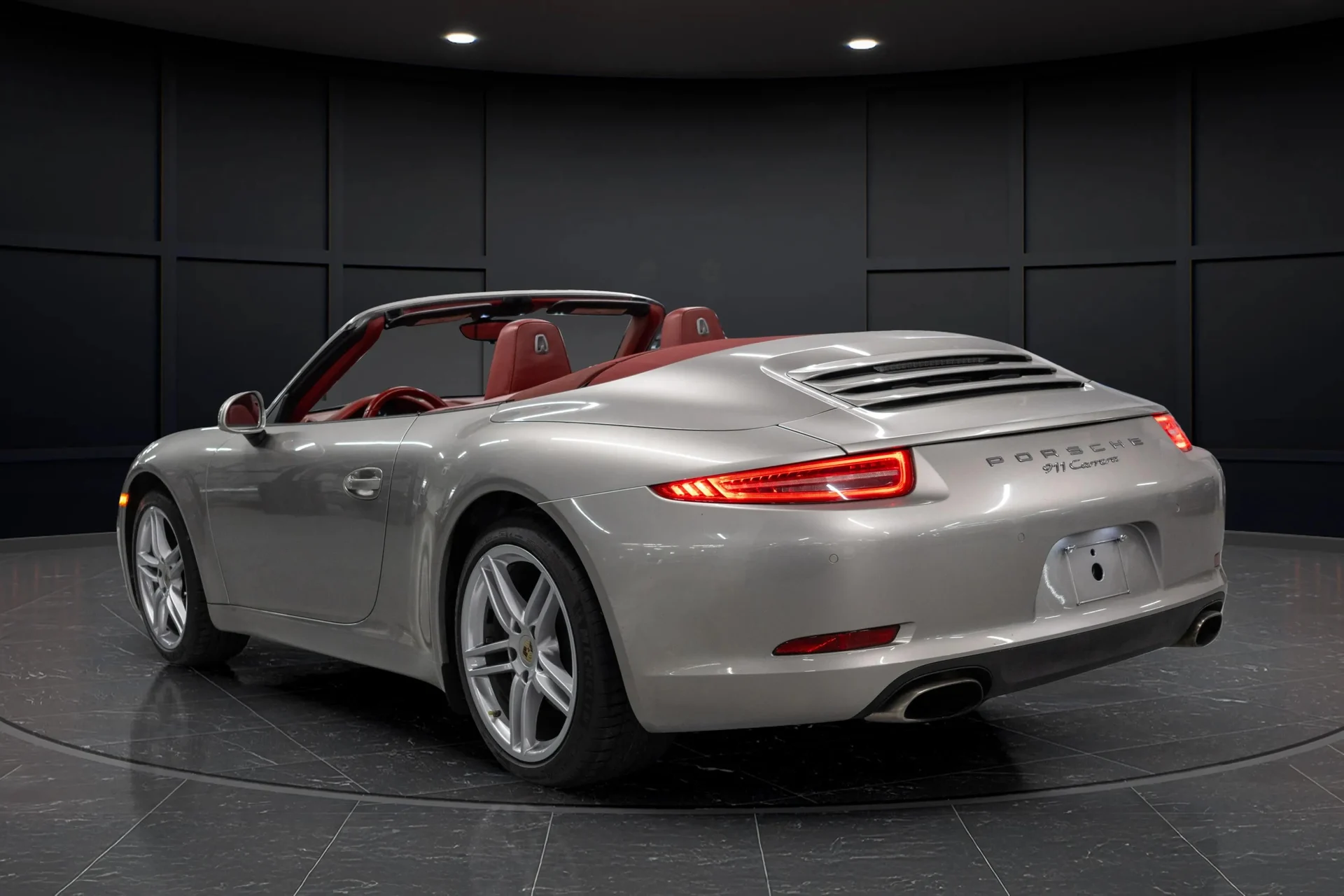 mph007_589126830_cf79624e_b197_4a7f_afdf_967030fc171e_201220_Porsche2091120_Carrera2028_WP_0_CA_2_A96_CS_14062929_6_2bf0aed664