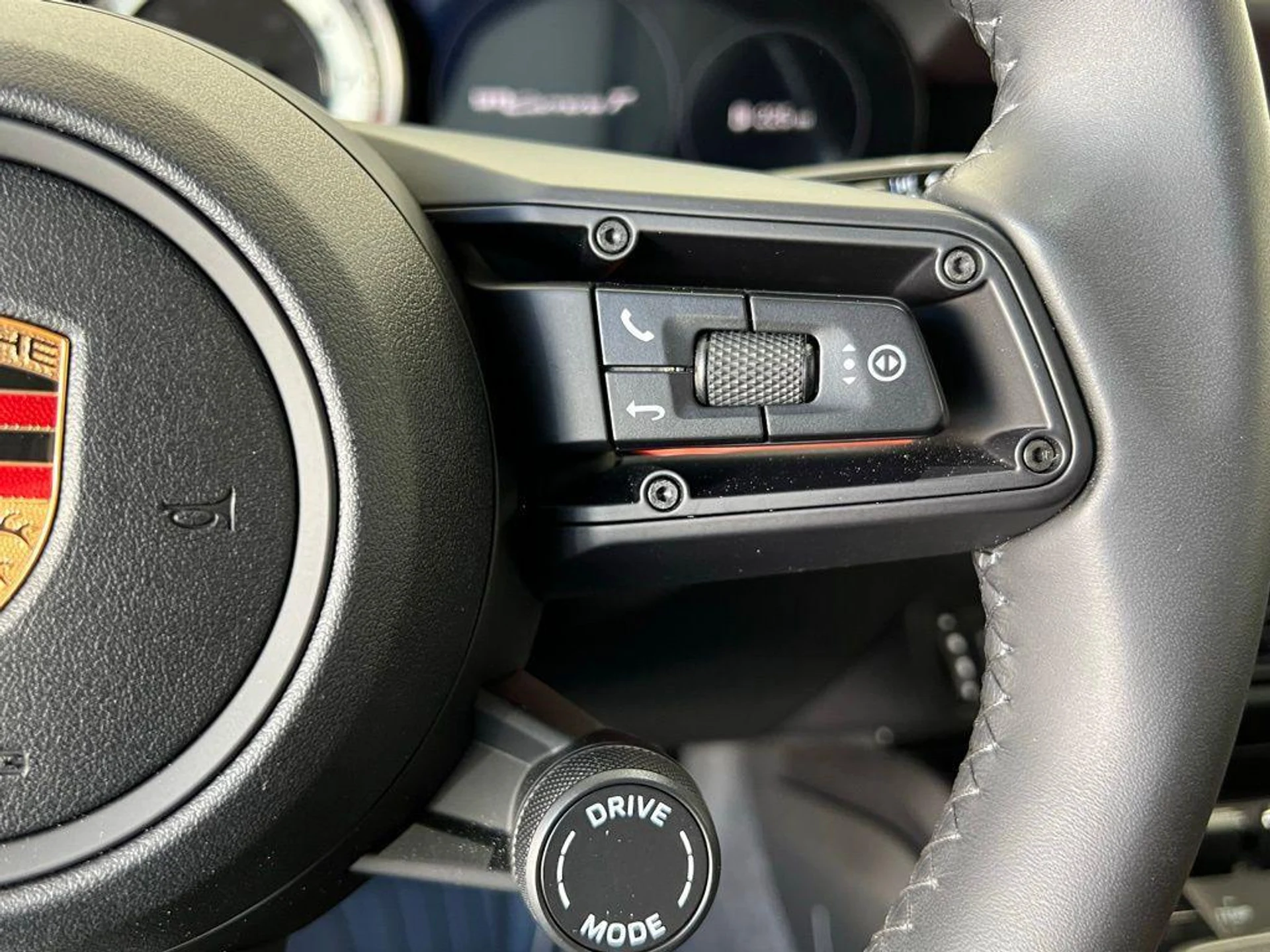 mph007_592013076_XI_Mvo_Rh6ednx_Wewq_S4_Tfi_BCRMNI_fc2d7b78a5