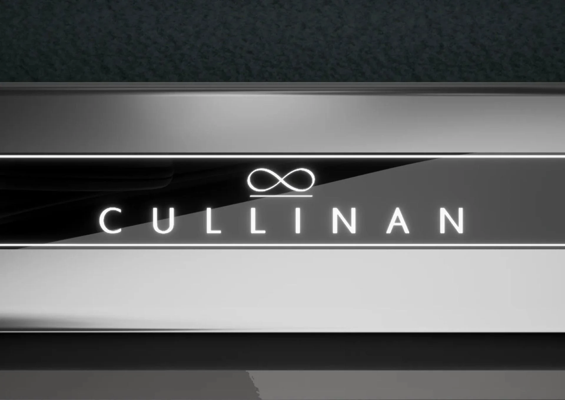 mph007_594690947_New_2027_Rolls_Royce_Black_Badge_Cullinan_3754ab3618
