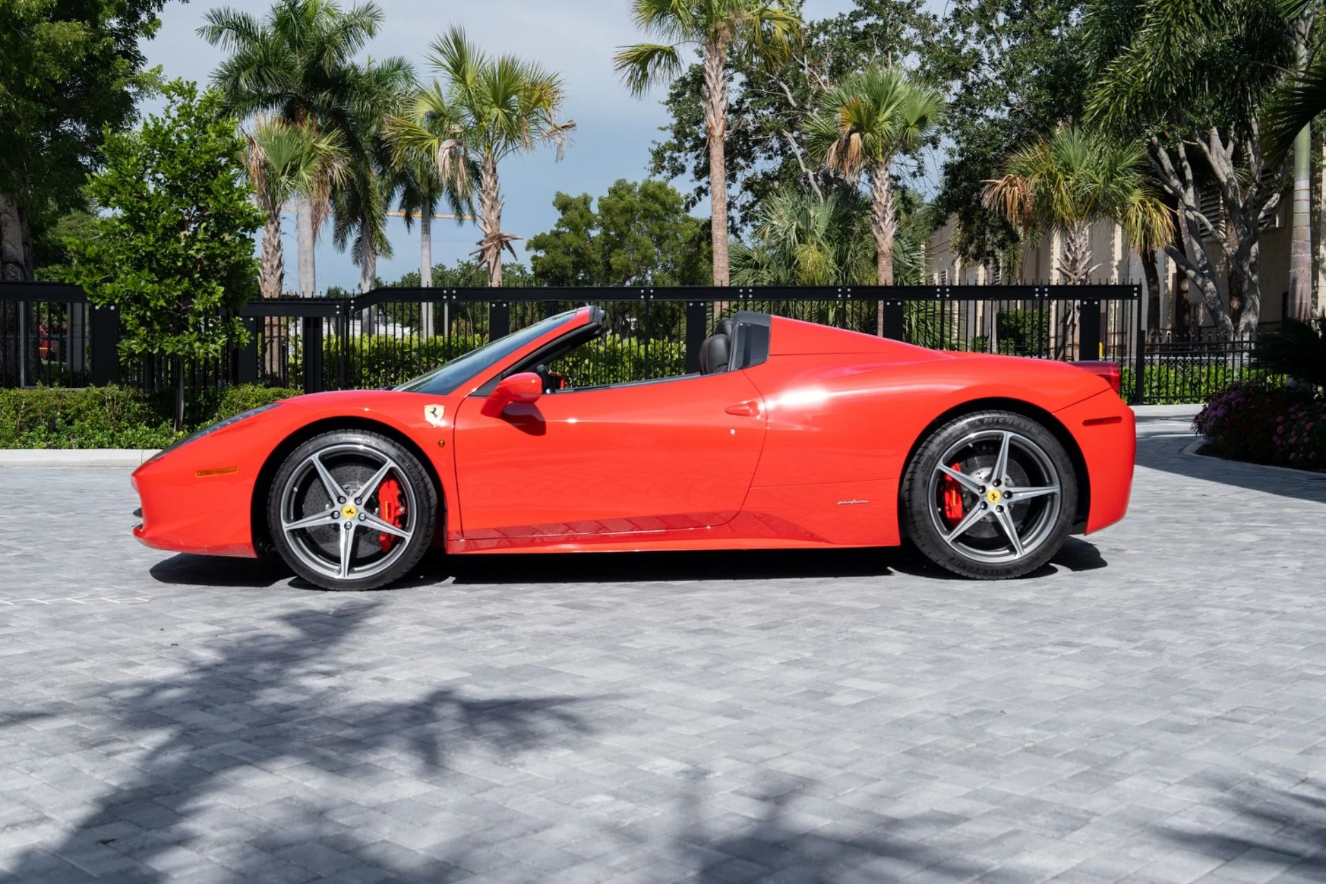 mph007_595653528_Used_2013_Ferrari_458_Spider_1786379799_962c189bd6