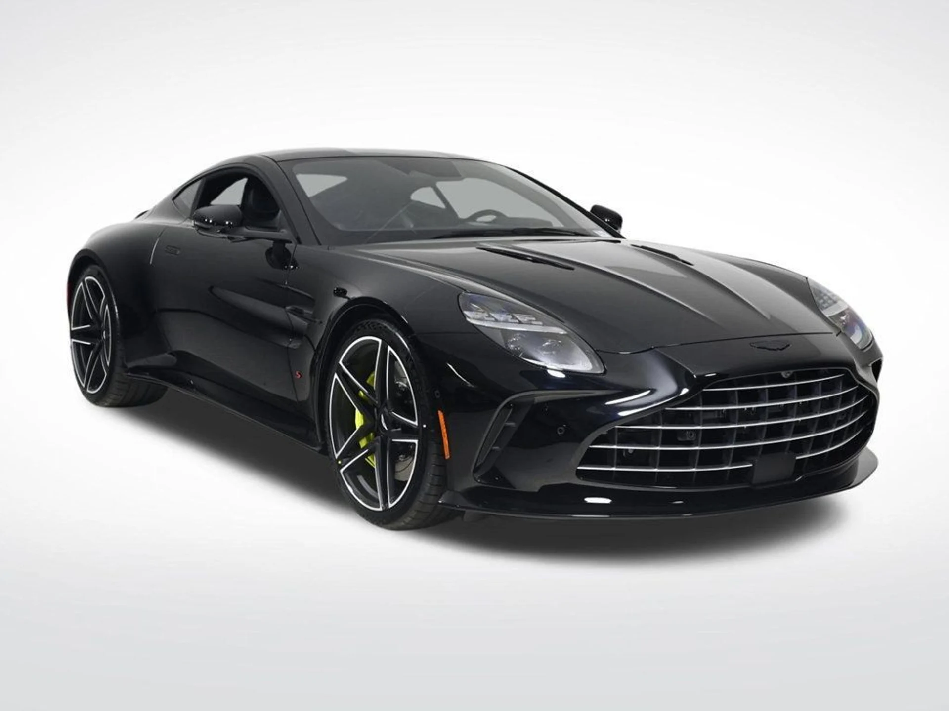 mph007_600198351_new_2026_aston_martin_vantage_scoupe_11350_22957420_7_1024_adc452cbc3