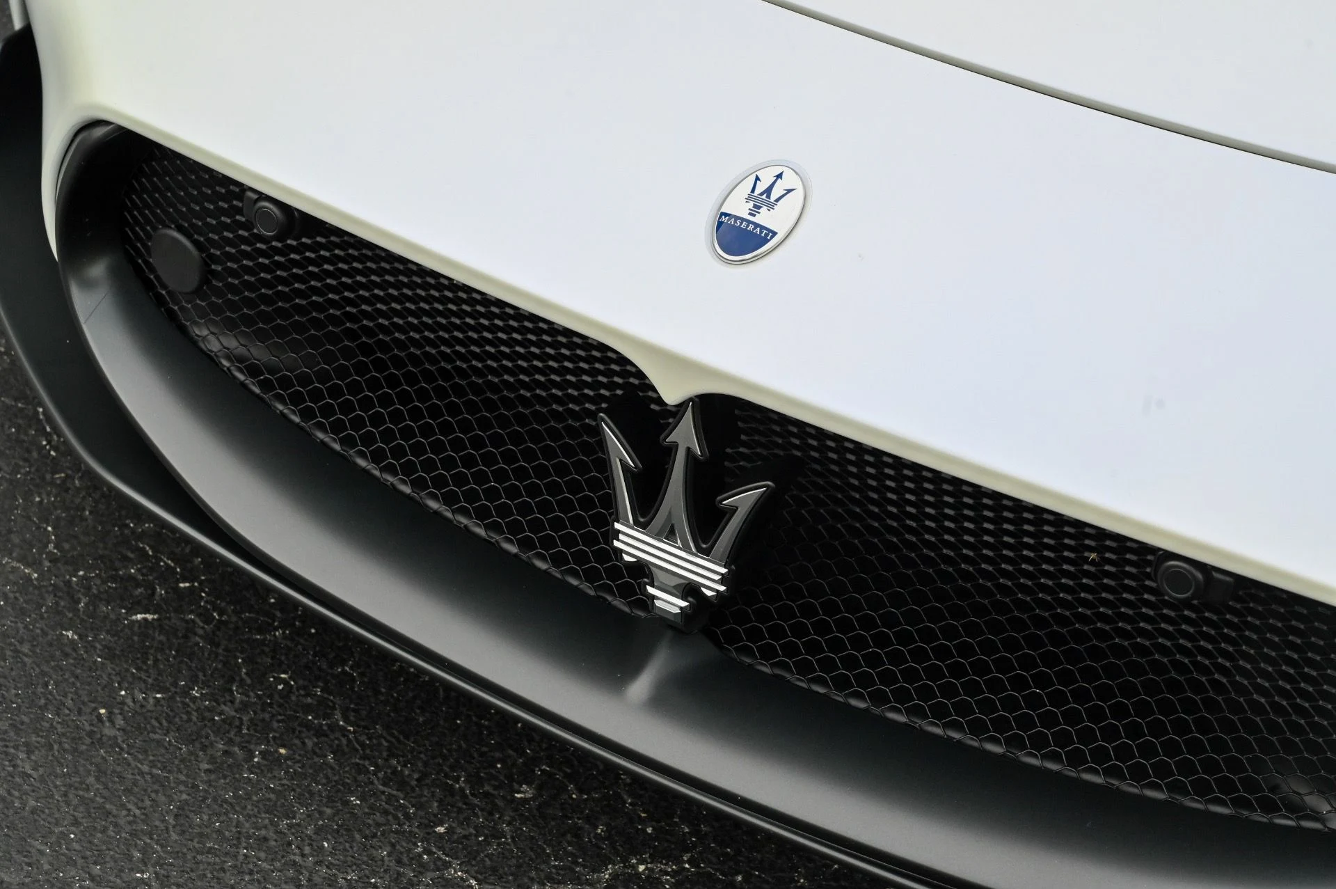 mph007_633688464_Used_2022_Maserati_MC_20_1715696597_5169b1ddfb