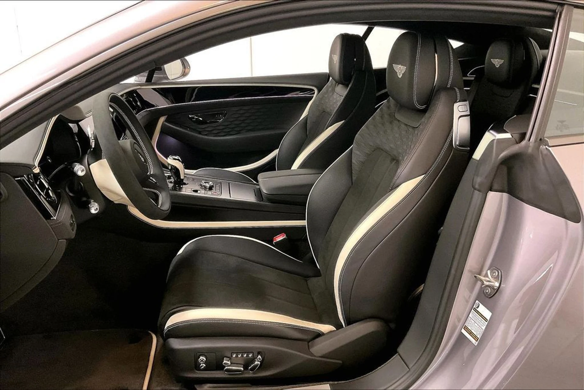 mph007_63647565_5f336af5db56bf83cd315b9702150d4fx_b5ced79e59