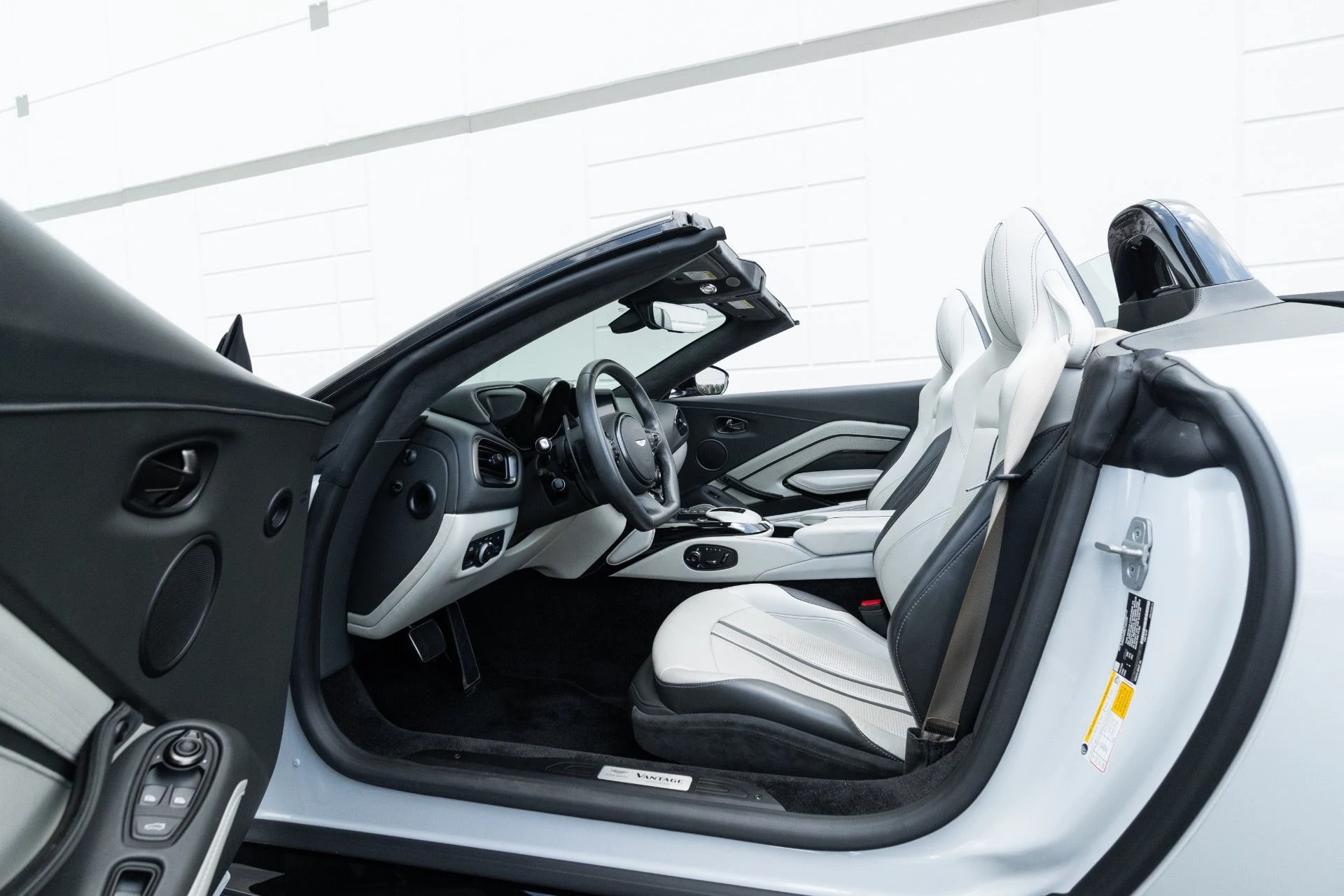 mph007_642989336_Used_2023_Aston_Martin_Vantage_V8_1773336980_a6c6e3c60f