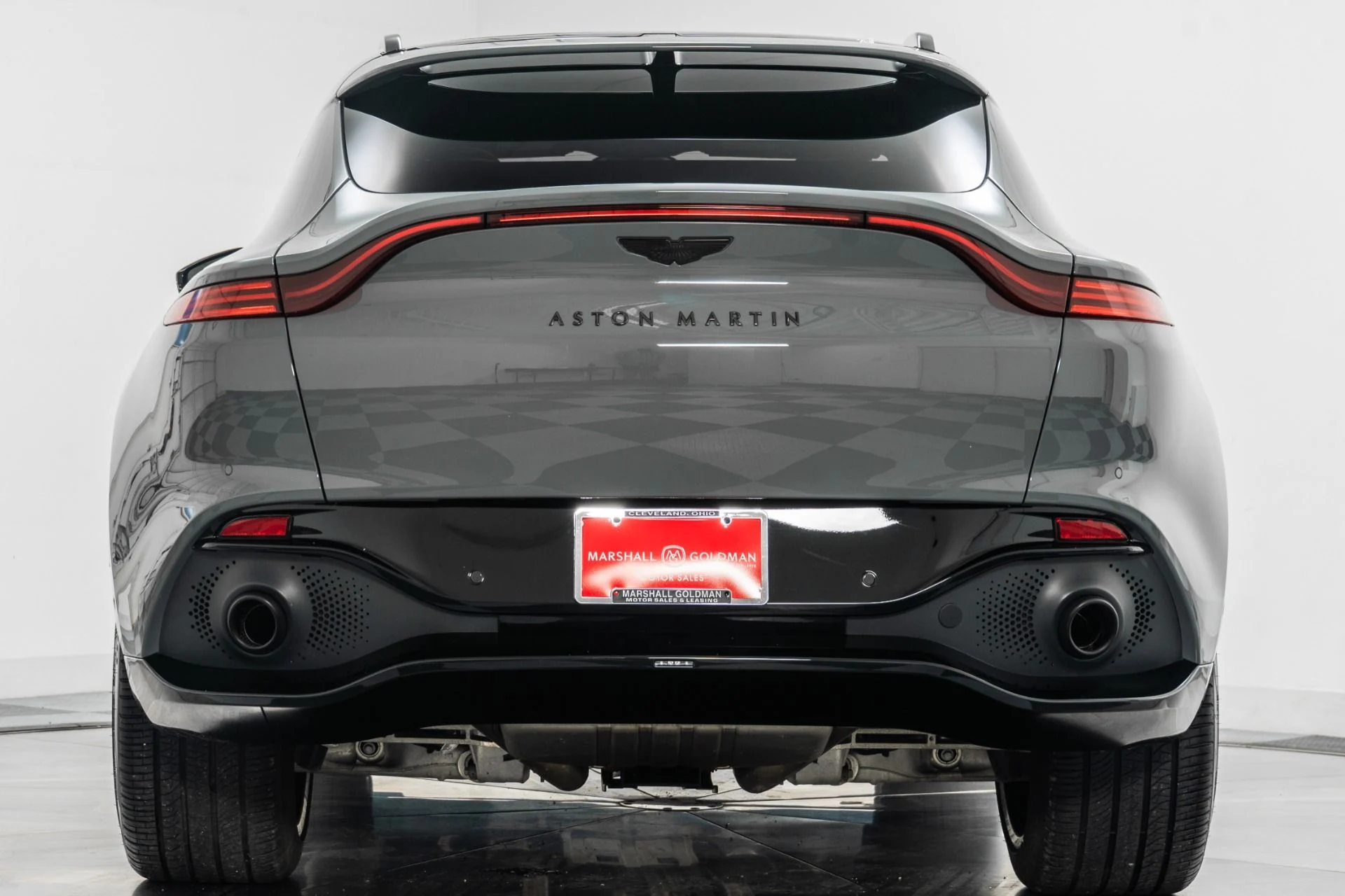 mph007_647730456_Used_2022_Aston_Martin_DBX_1755547970_662b5edce9