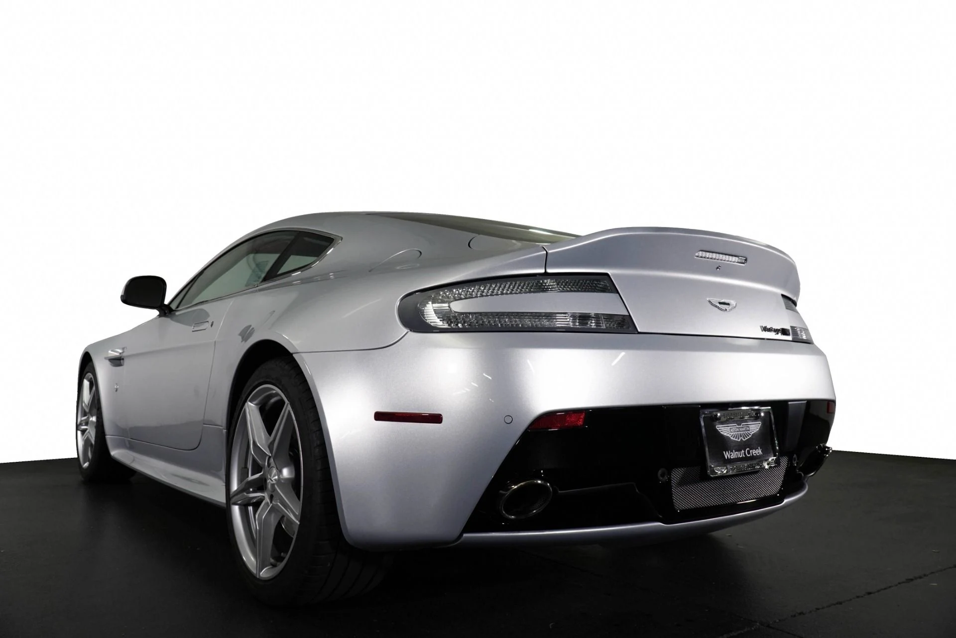 mph007_65225001_Used_2016_Aston_Martin_V8_Vantage_S_1775836996_8bb0bee1cf