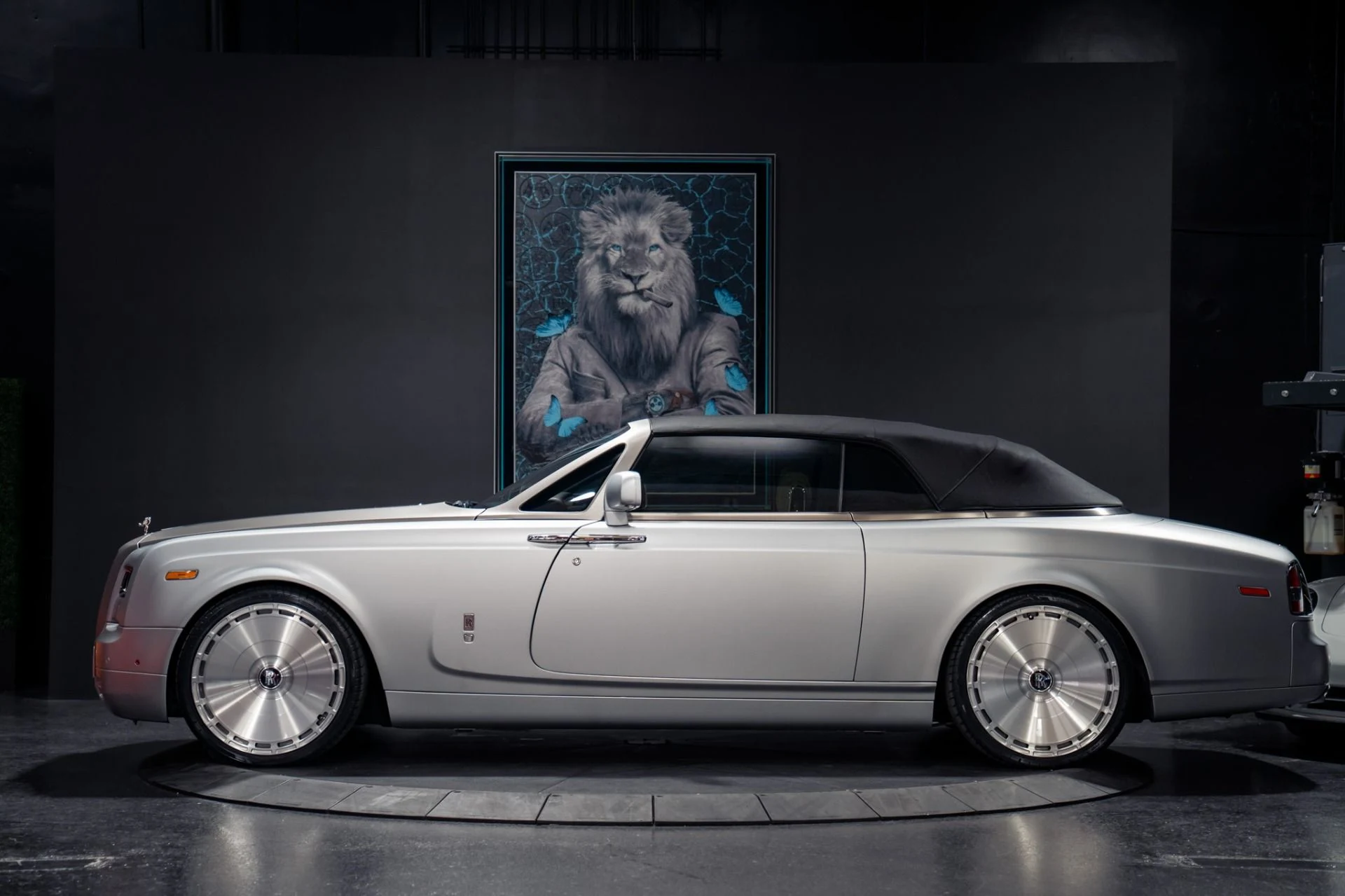 mph007_653476536_Used_2014_Rolls_Royce_Phantom_Drophead_Coupe_1785564931_b44f2cf4f2