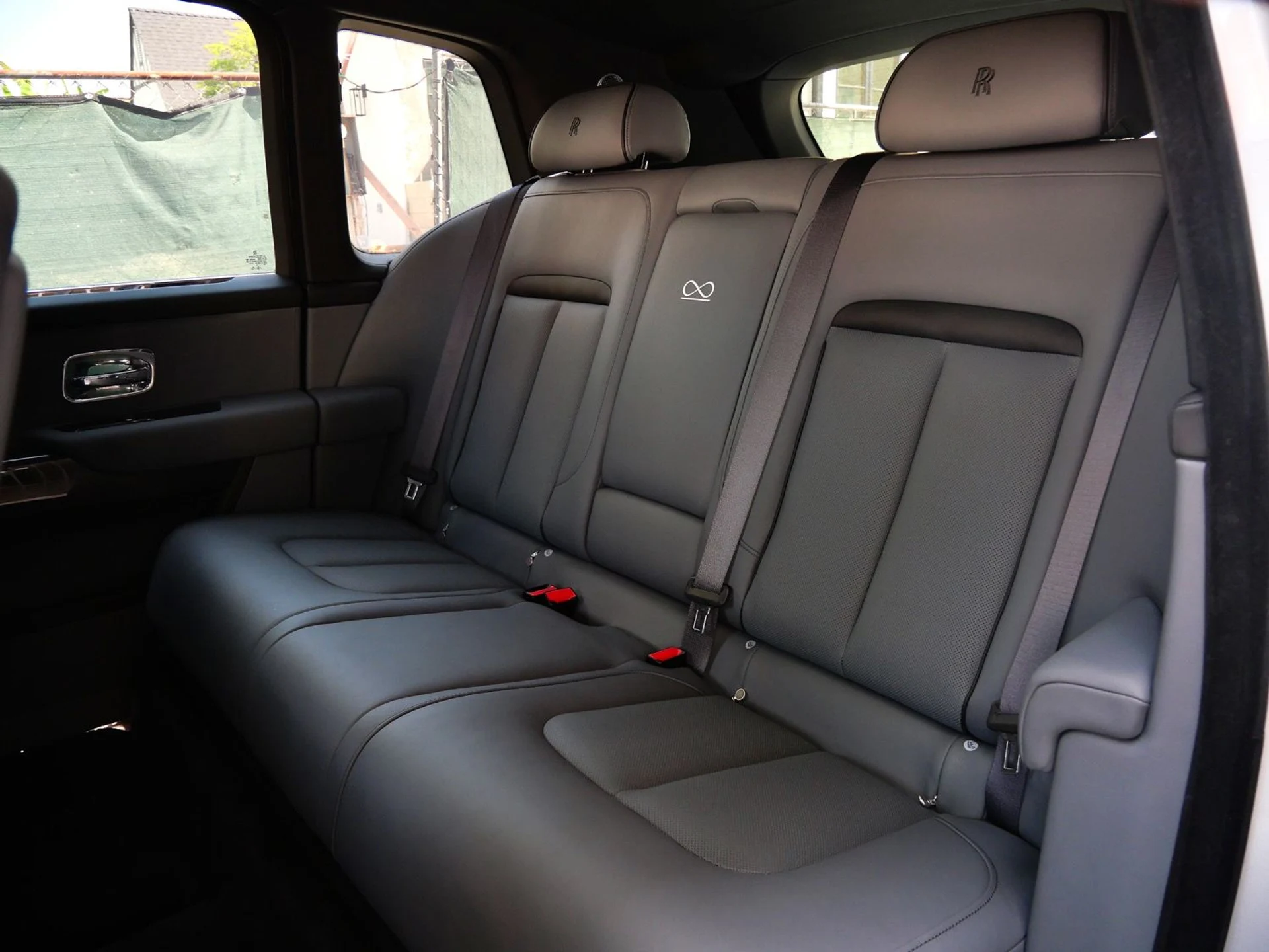 mph007_65632217_96c90889f68d101cab84945248bfe60fx_6910bb13ec