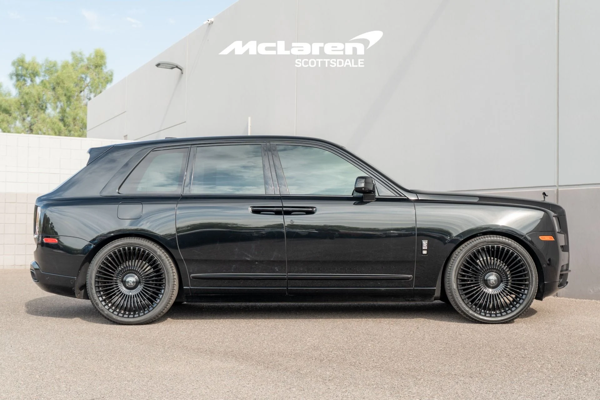 mph007_685164645_Used_2022_Rolls_Royce_CULLINAN_1786996059_71a2f745b7